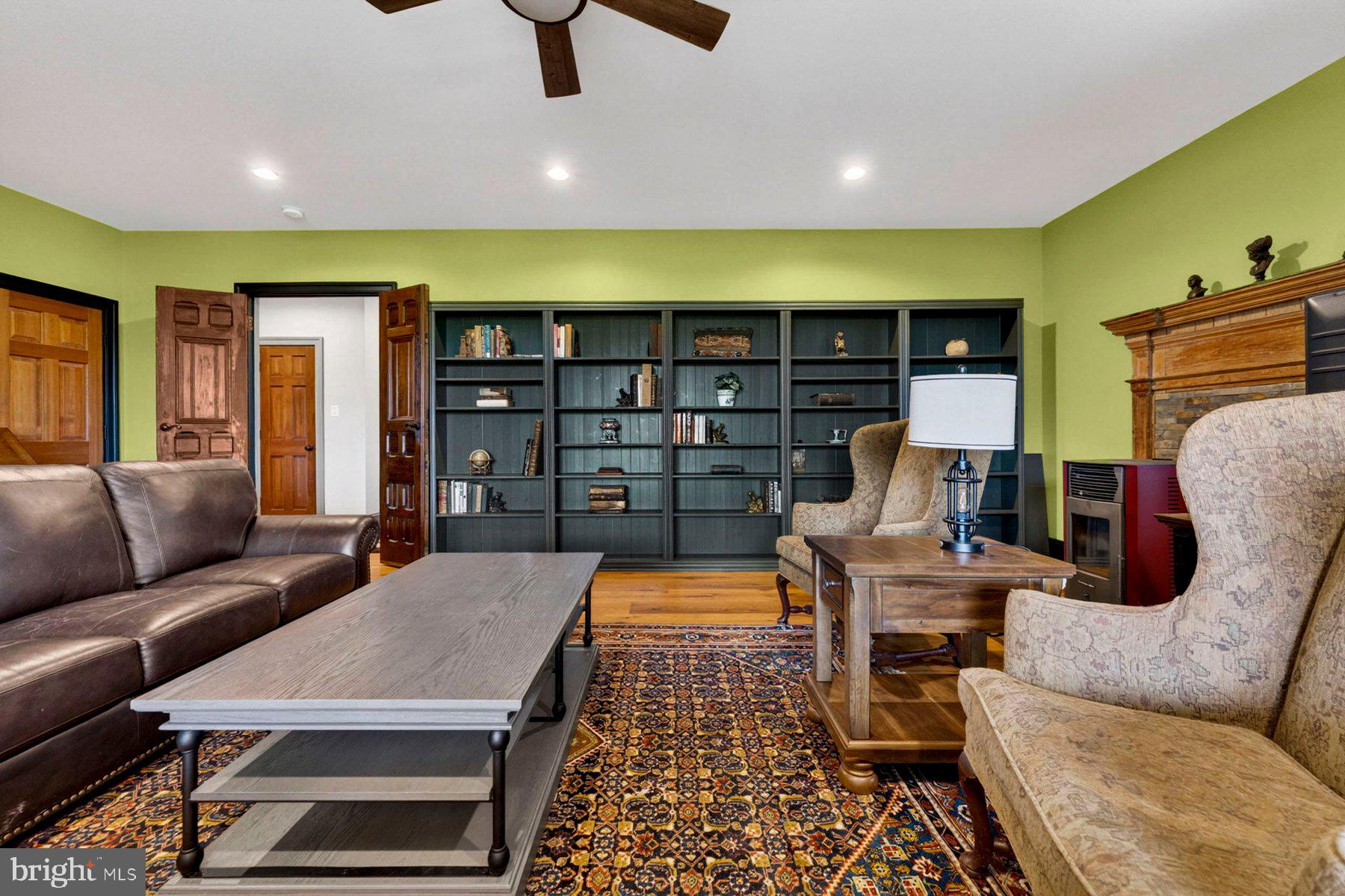 THE MANOR ON NORTH FORK - Residential