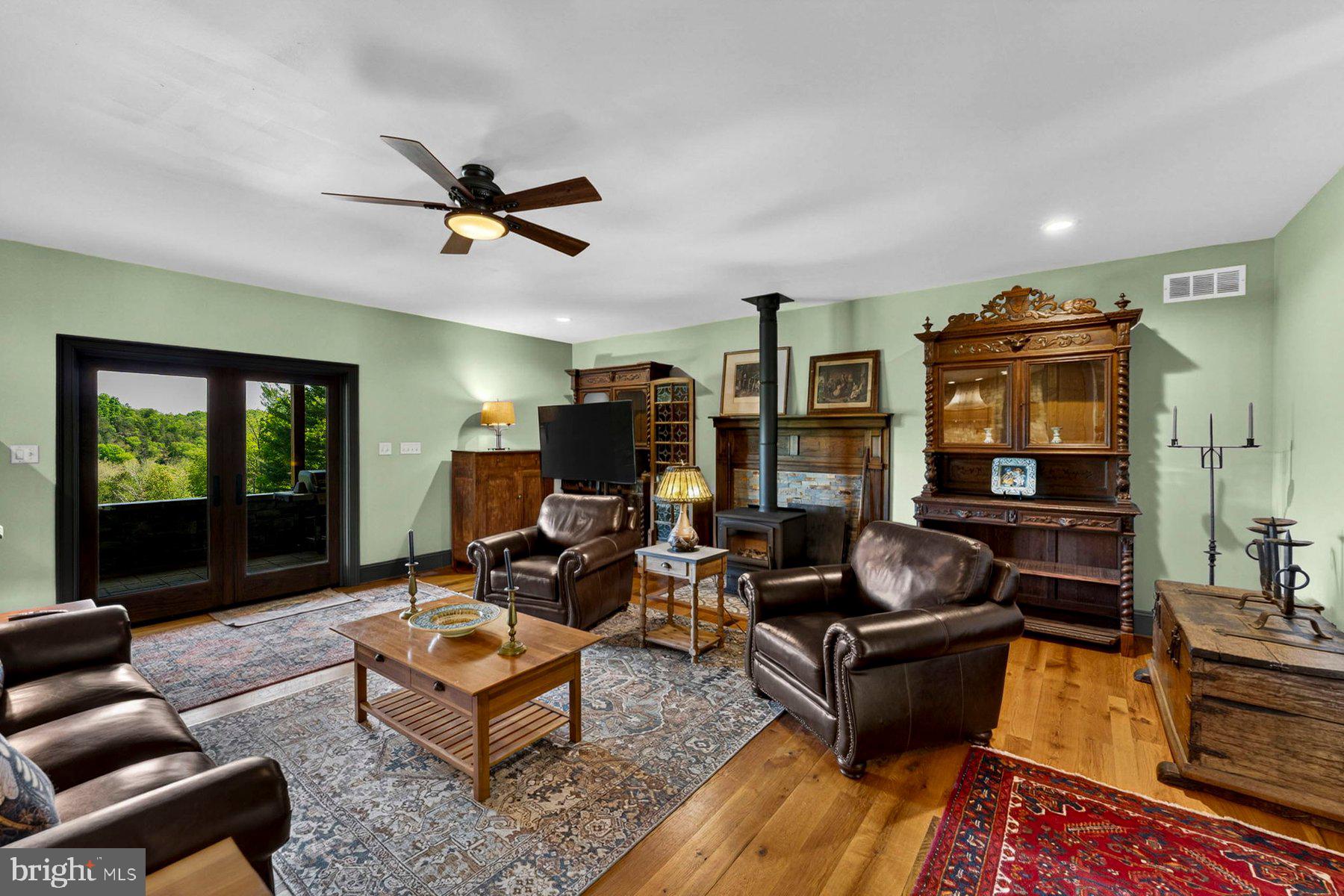 THE MANOR ON NORTH FORK - Residential