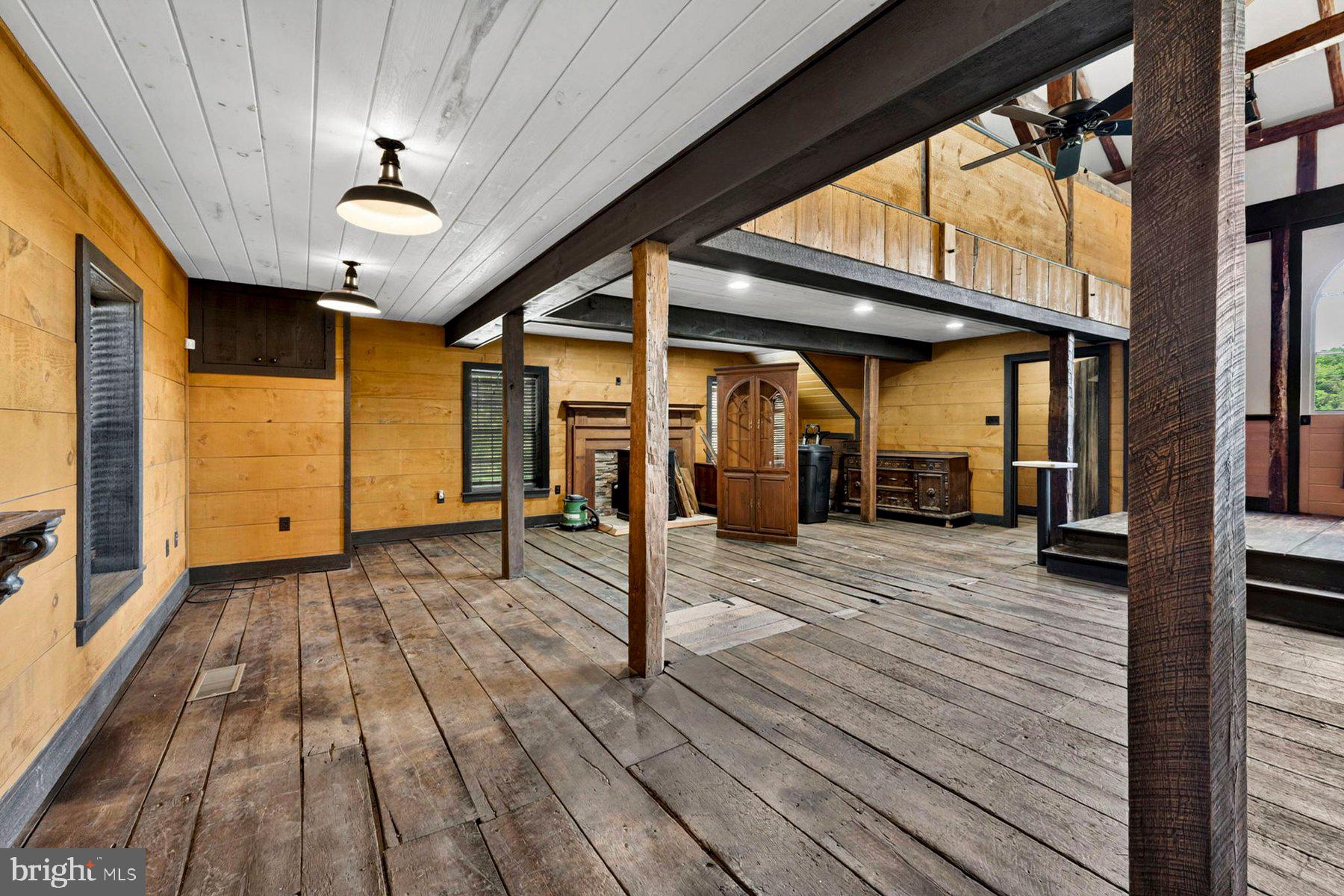 THE MANOR ON NORTH FORK - Residential