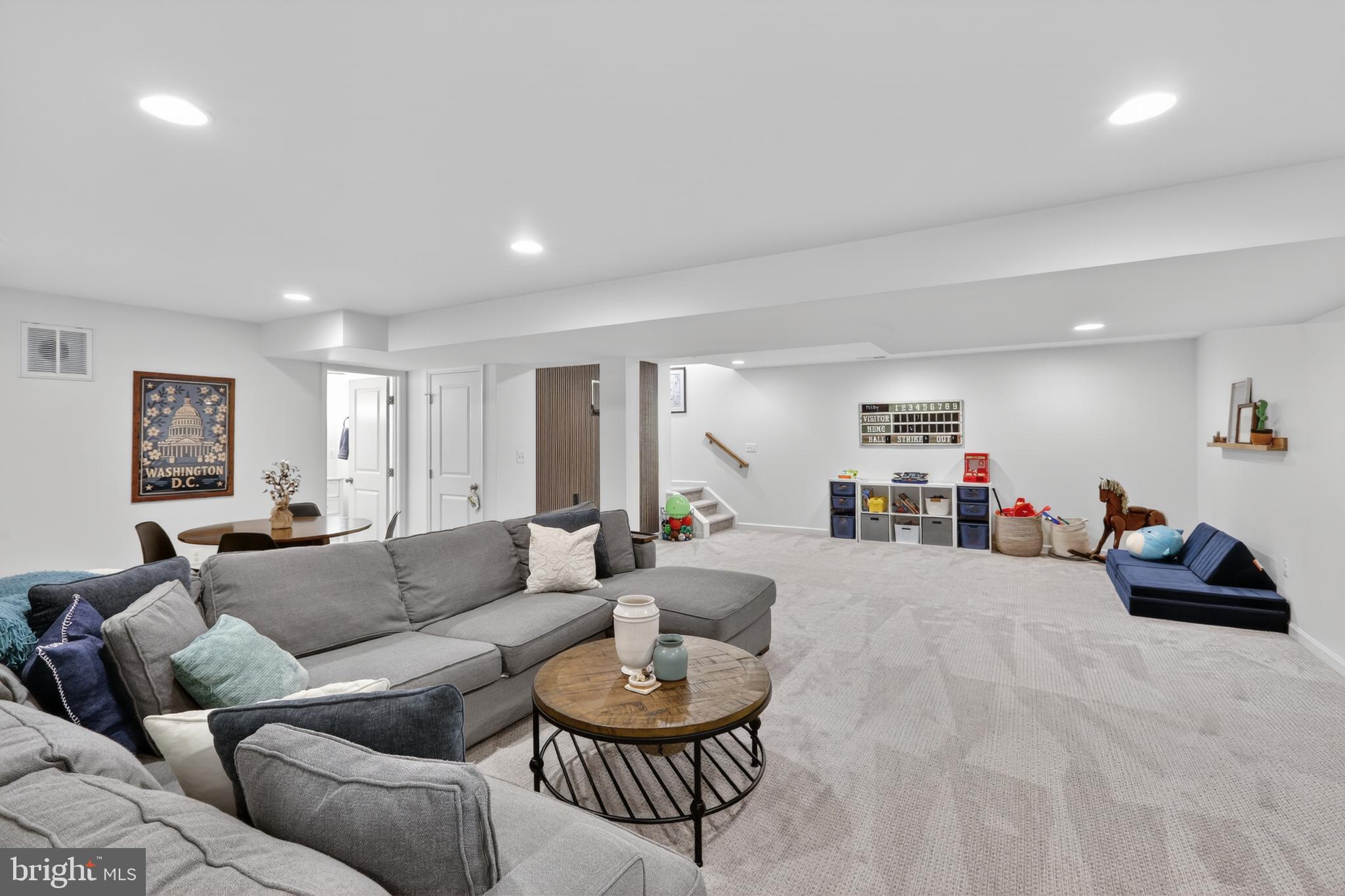 NEW POST ON THE RAPPAHANNOCK - Residential