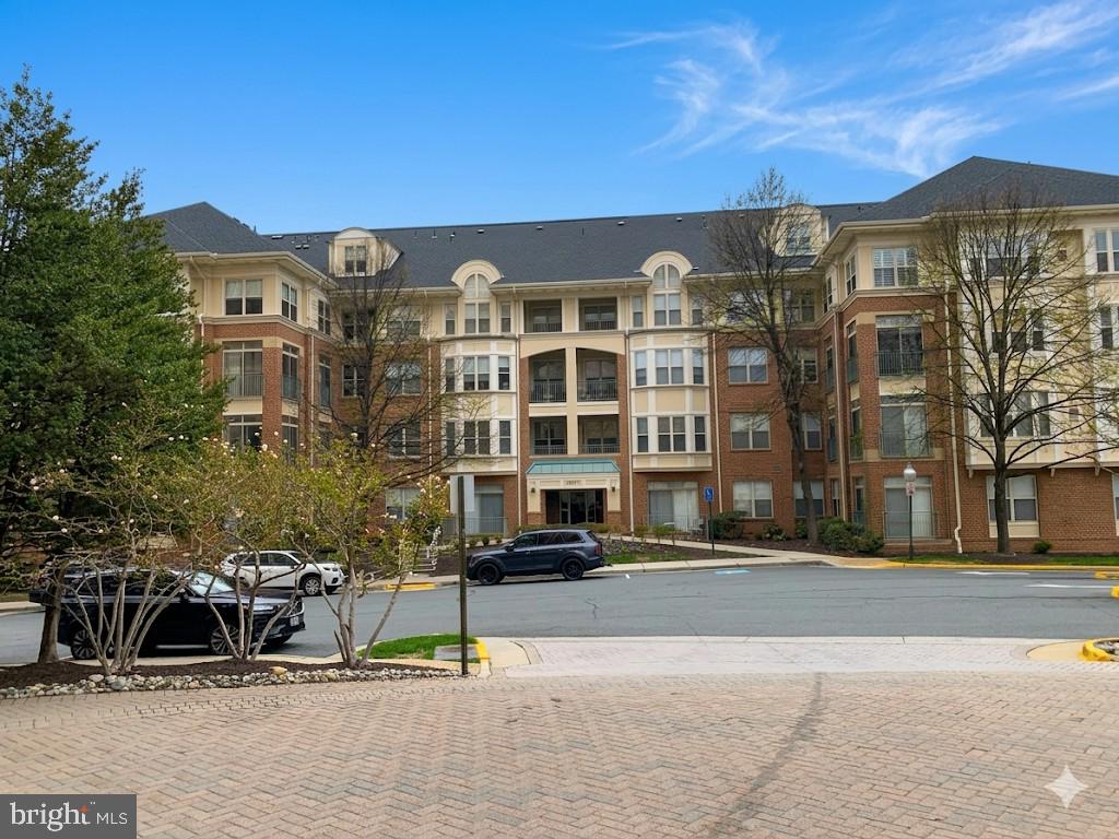 11775 STRATFORD HOUSE PLACE 212