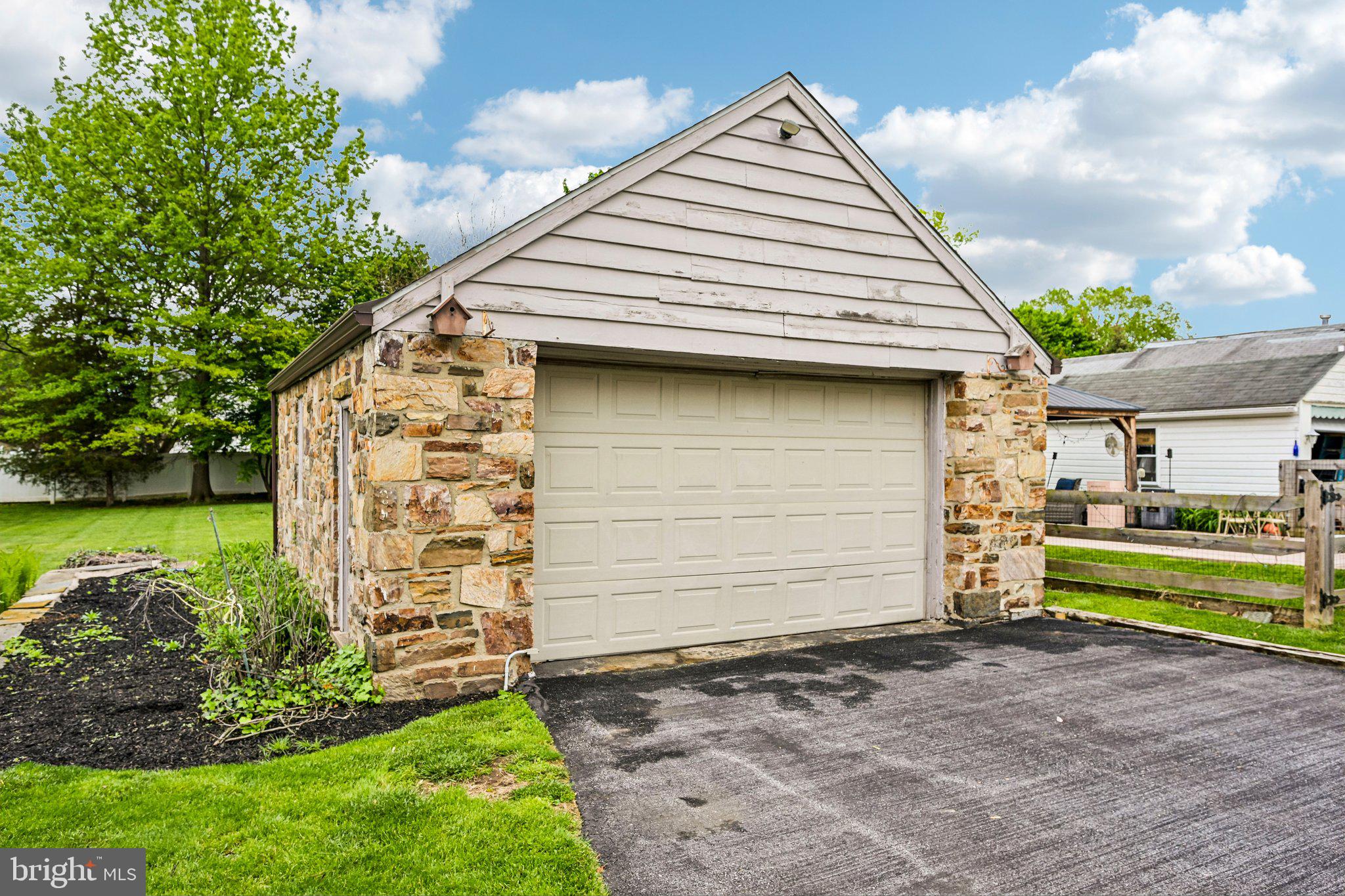 COLESTON - Residential