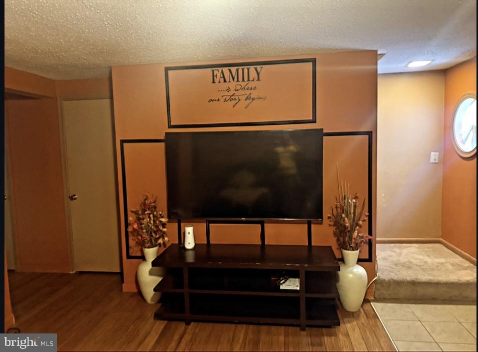 1707 DUTCH VILLAGE DRIVE M-393