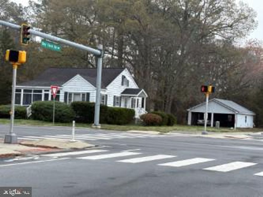 This corner property may have many possibilities if the buyer(s) want to apply for a zoning change for General Business, Conditional Use or Commercial. Located in the busy Long Neck and Oak Orchard areas.
The Rehoboth Bay,  Indian River and Massey's Landing for putting off your boat! Lewes and Rehoboth Beaches nearby with many places to visit, unique shops and many great restaurants for dining out.