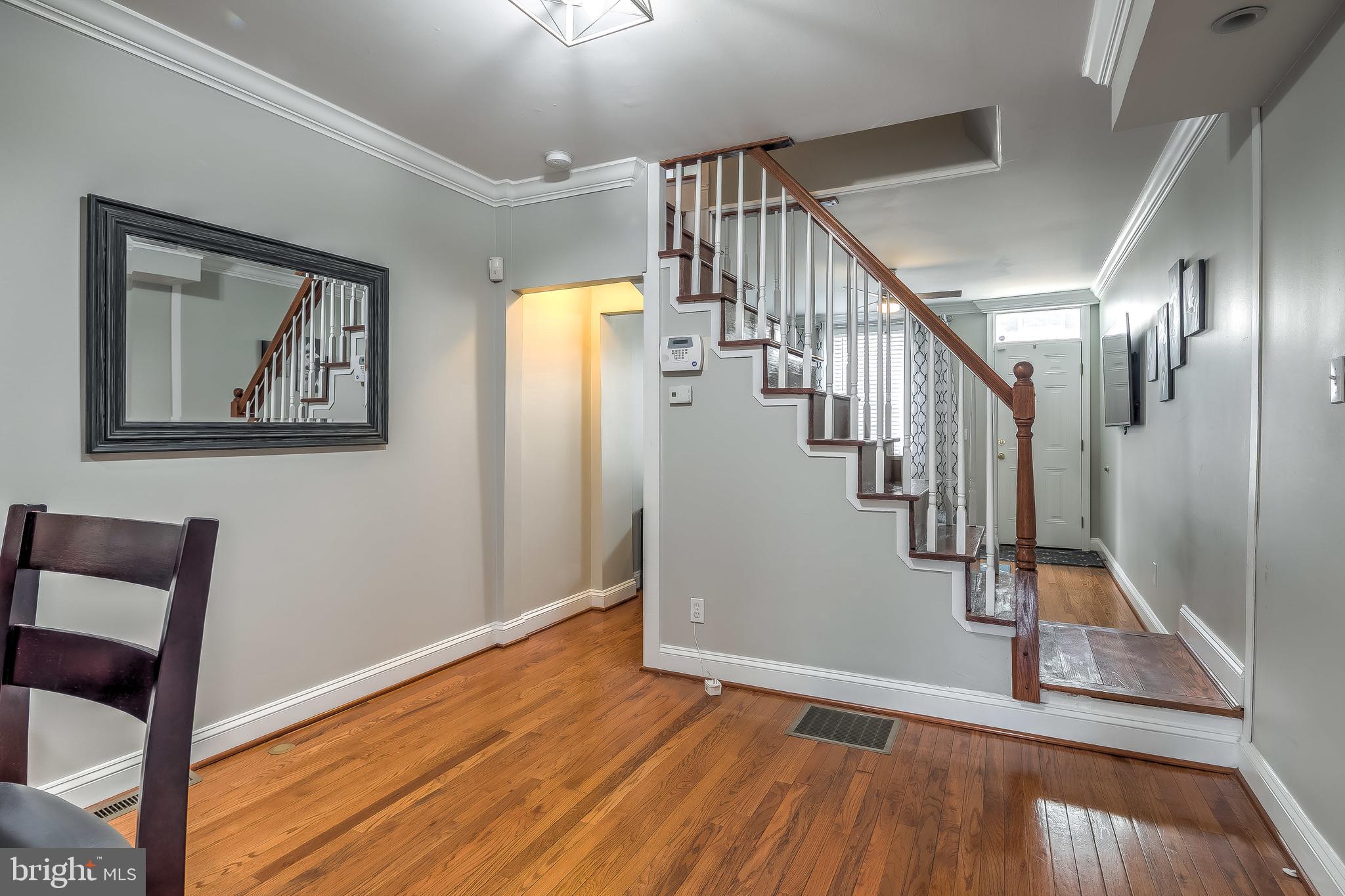 LOCUST POINT - Residential