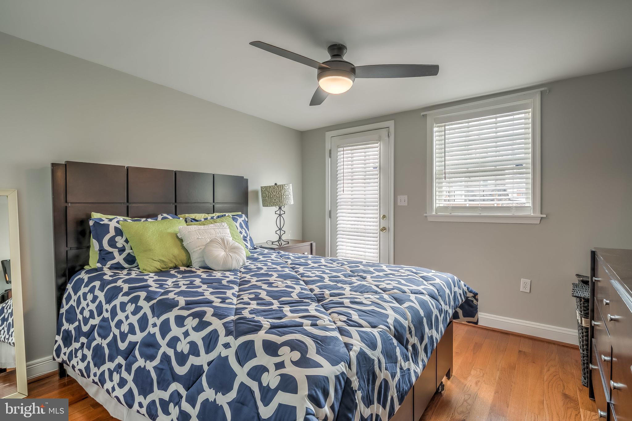 LOCUST POINT - Residential