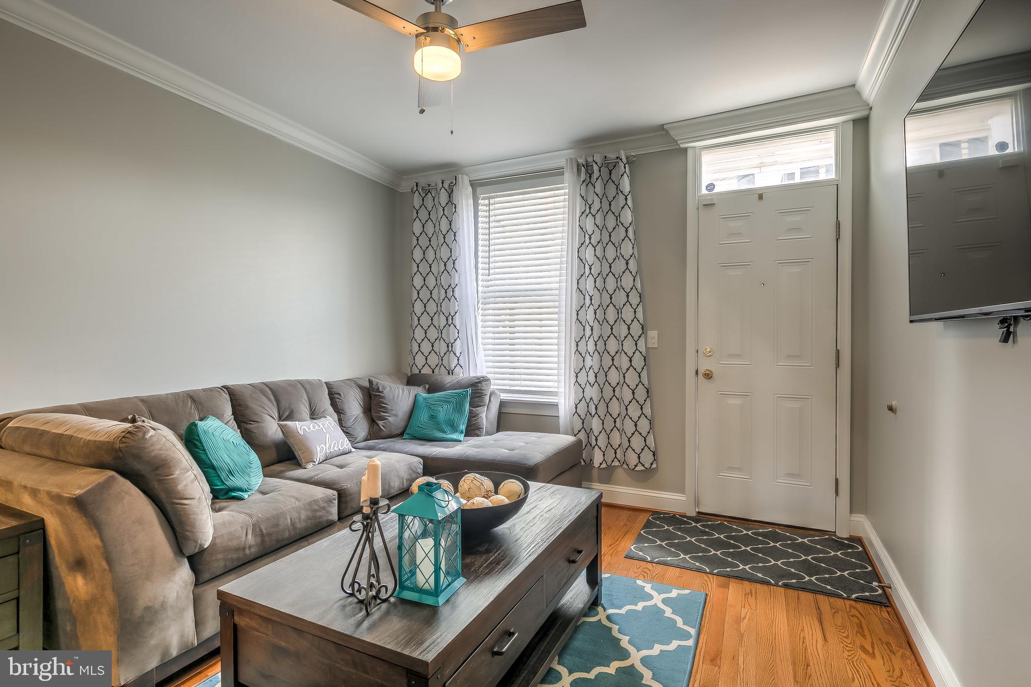 LOCUST POINT - Residential