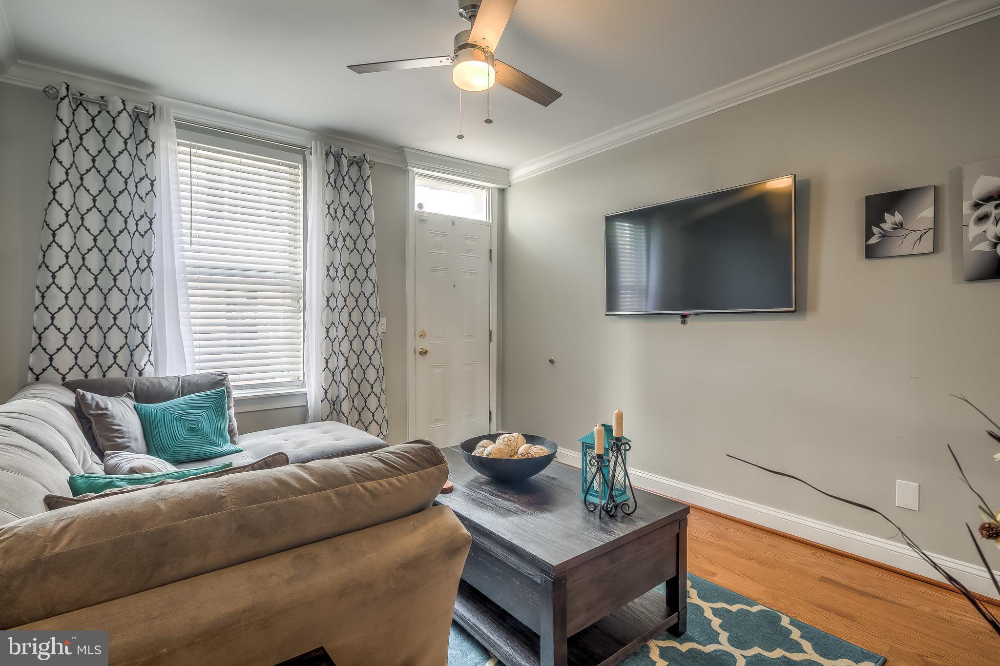 LOCUST POINT - Residential