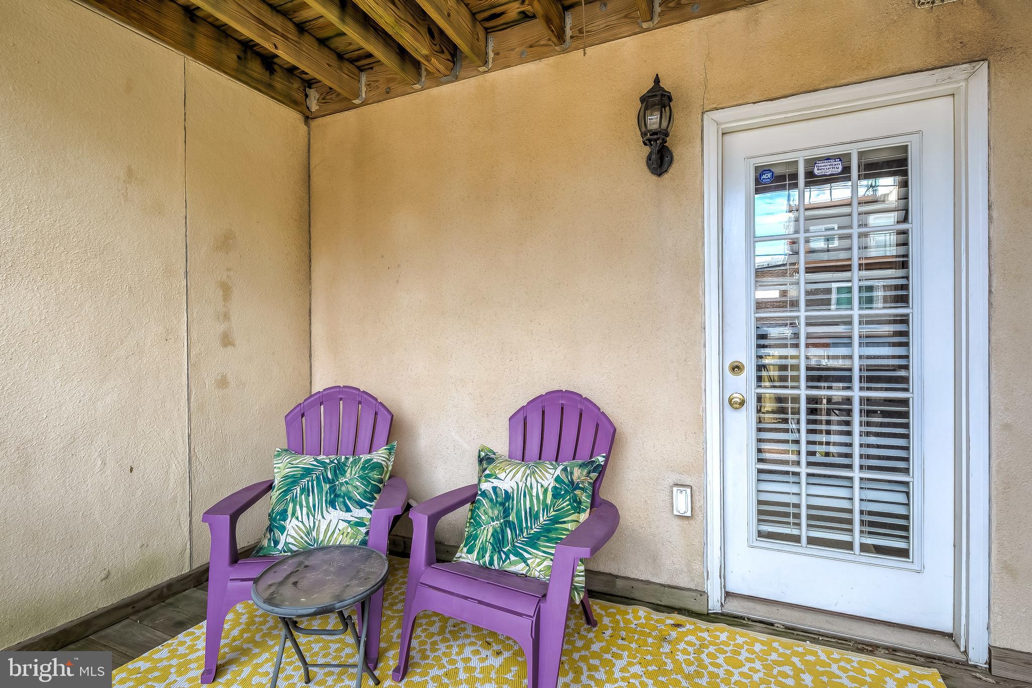 LOCUST POINT - Residential