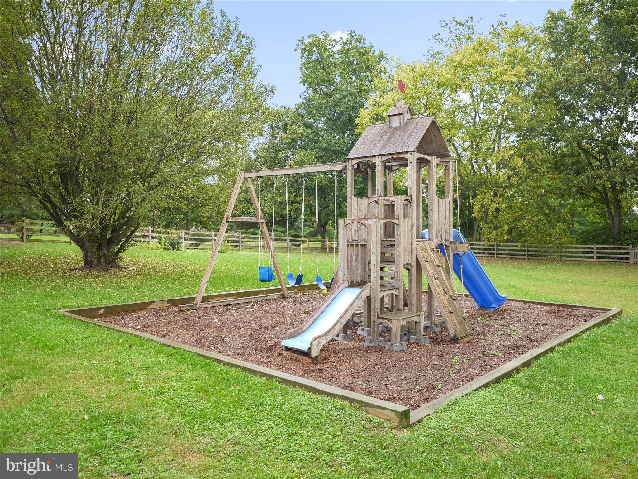 LONGVIEW ESTATES - Residential