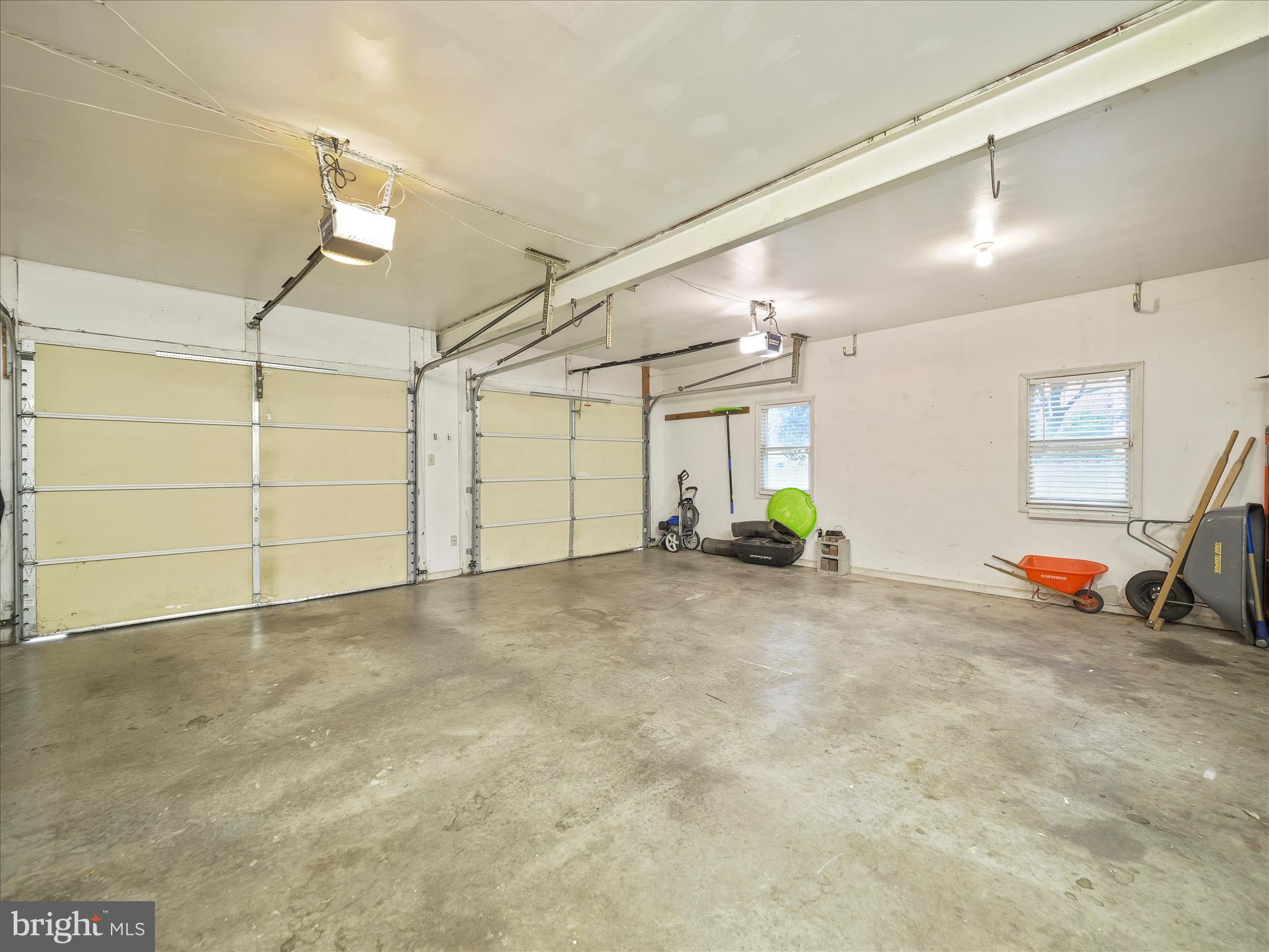 LONGVIEW ESTATES - Residential