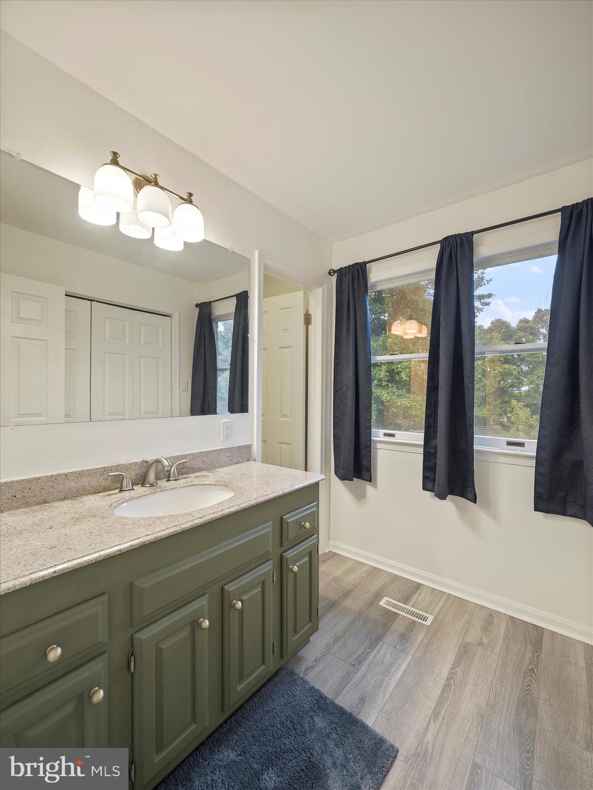 LONGVIEW ESTATES - Residential