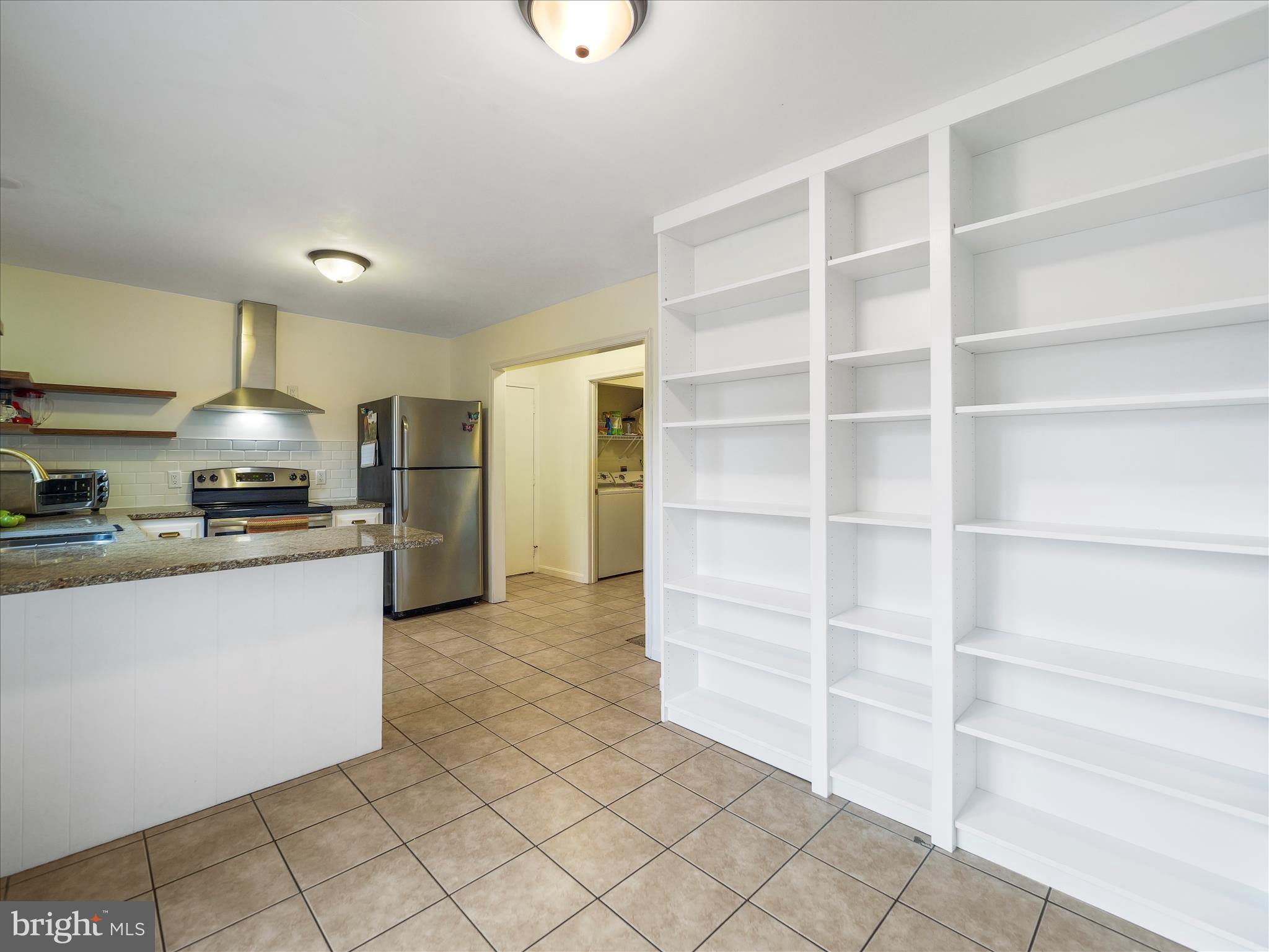 LONGVIEW ESTATES - Residential