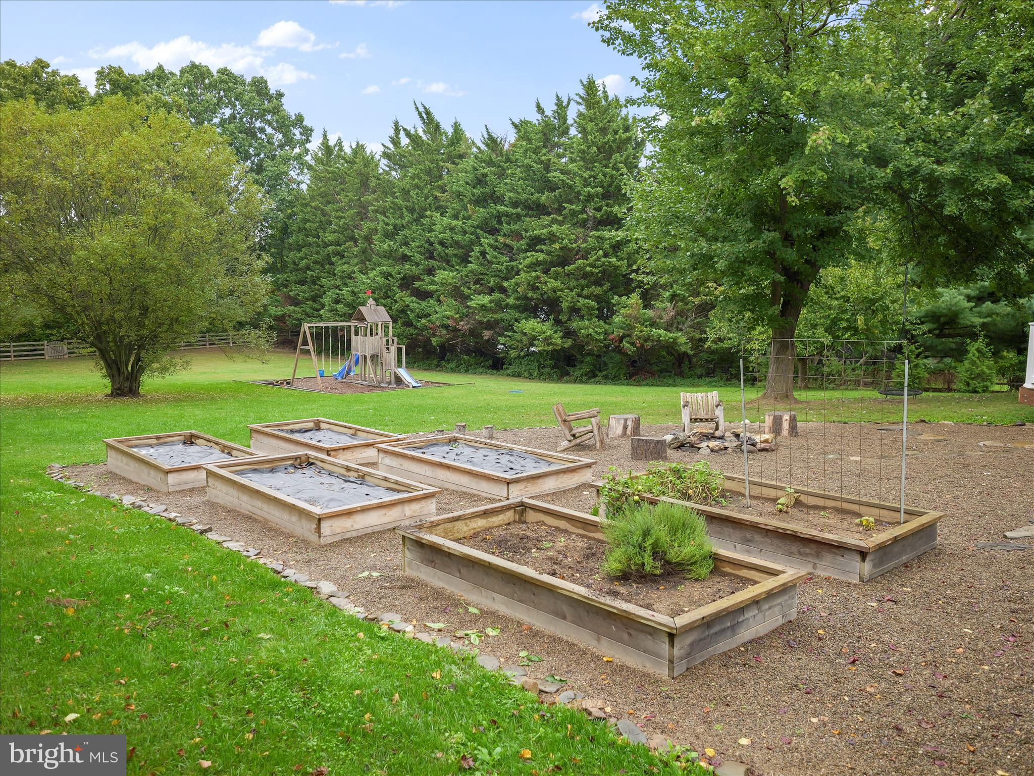 LONGVIEW ESTATES - Residential