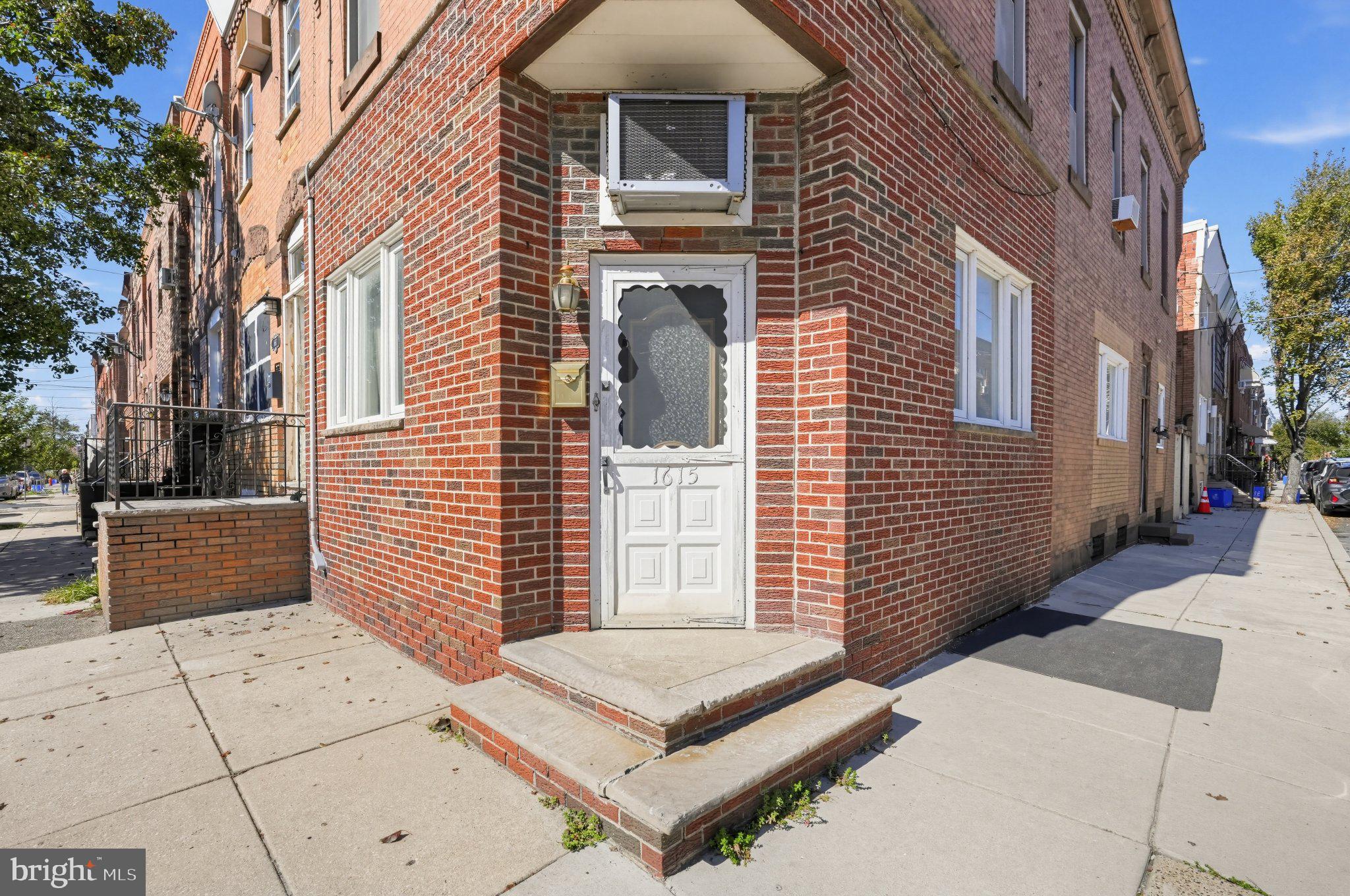 1615 WOLF STREET
