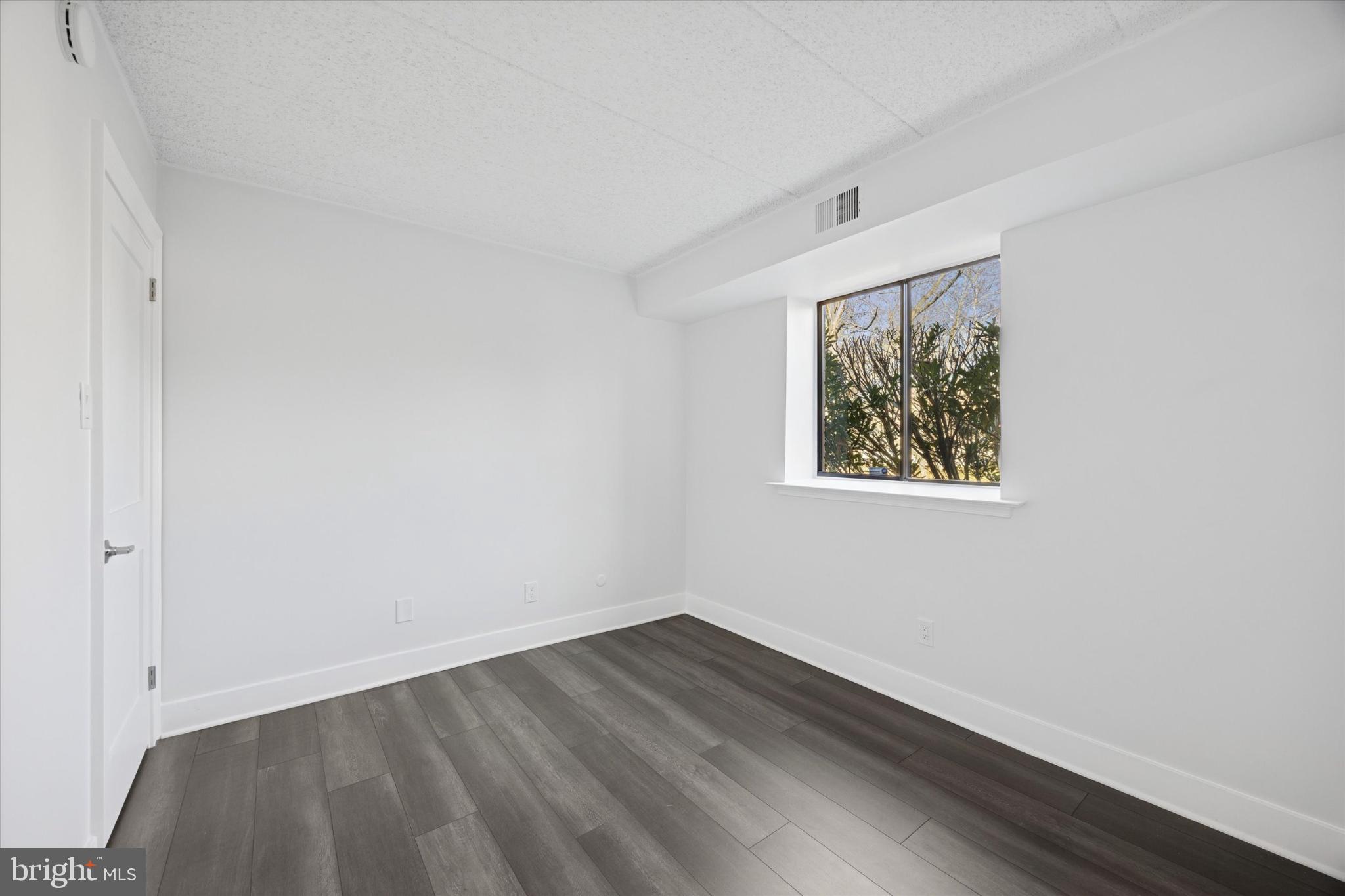 CHESTERBROOK - Residential Lease