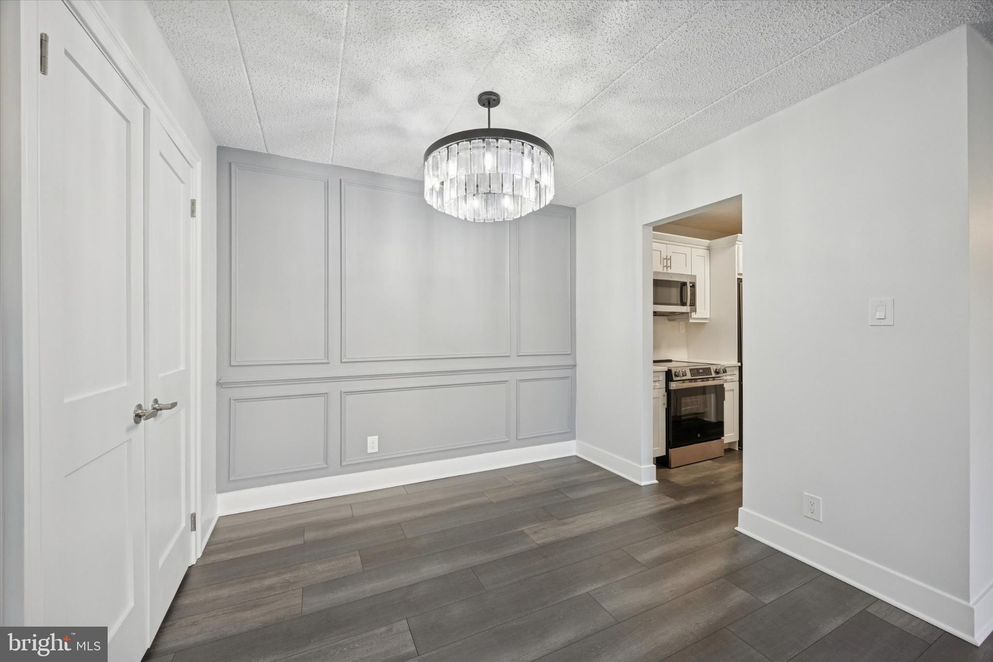 CHESTERBROOK - Residential Lease