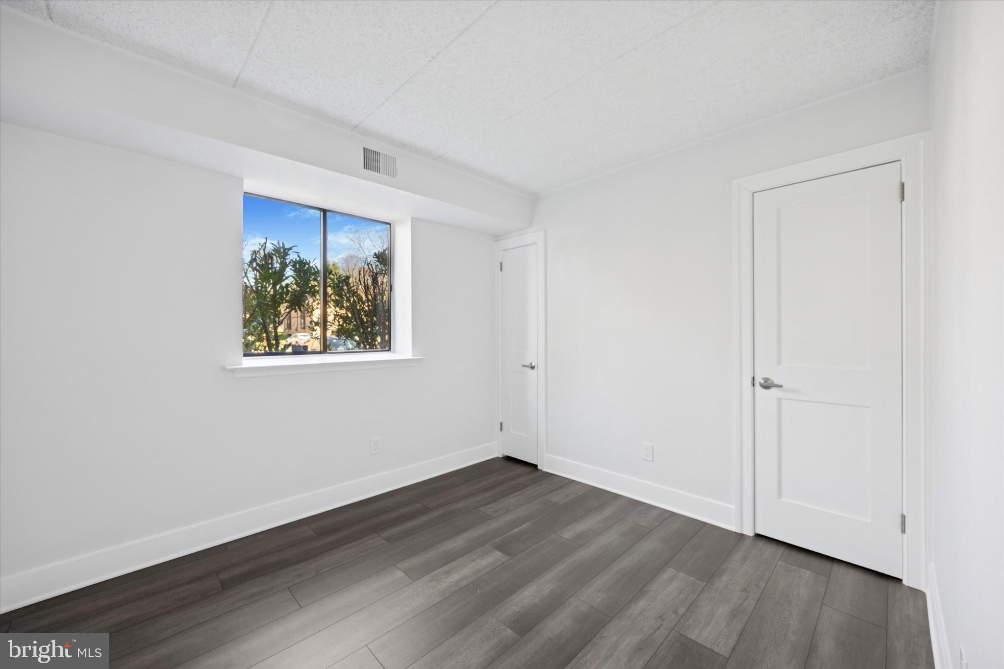 CHESTERBROOK - Residential Lease