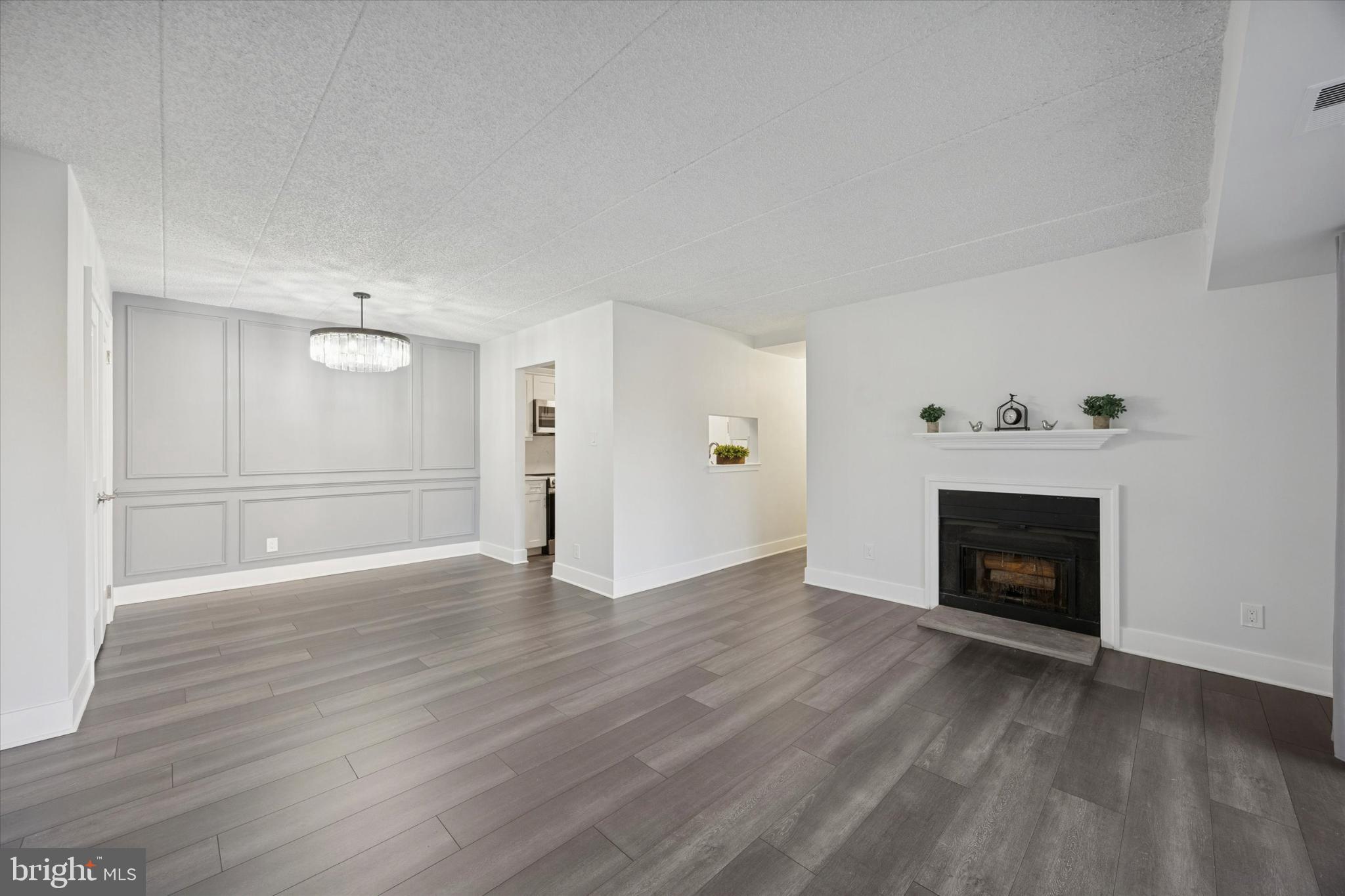 CHESTERBROOK - Residential Lease