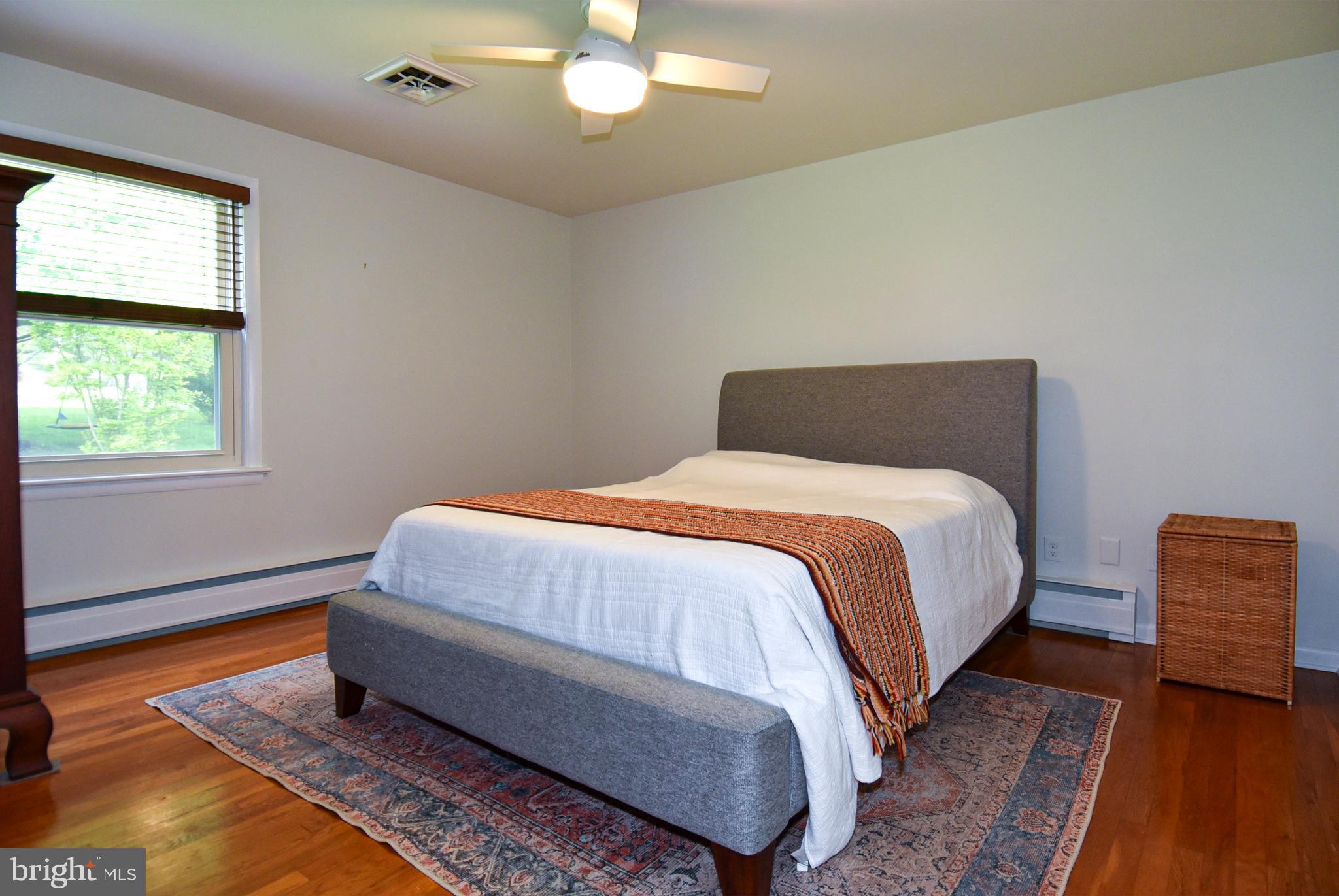 ROUND HILL - Residential Lease