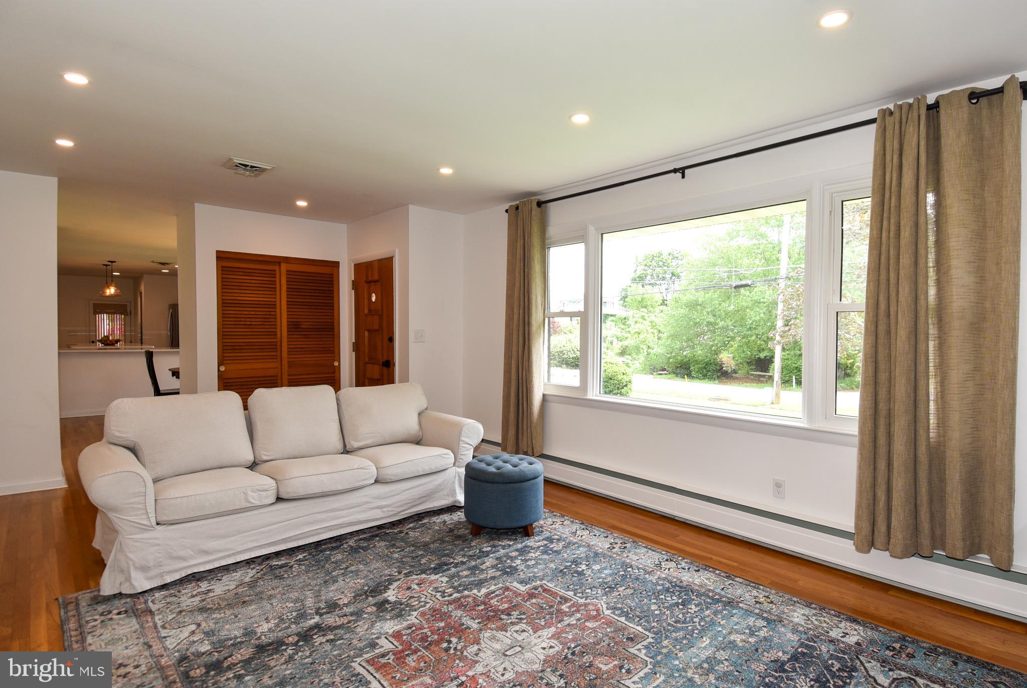 ROUND HILL - Residential Lease