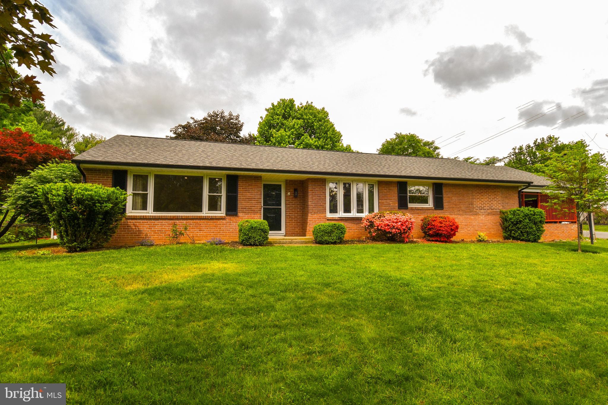 ROUND HILL - Residential Lease