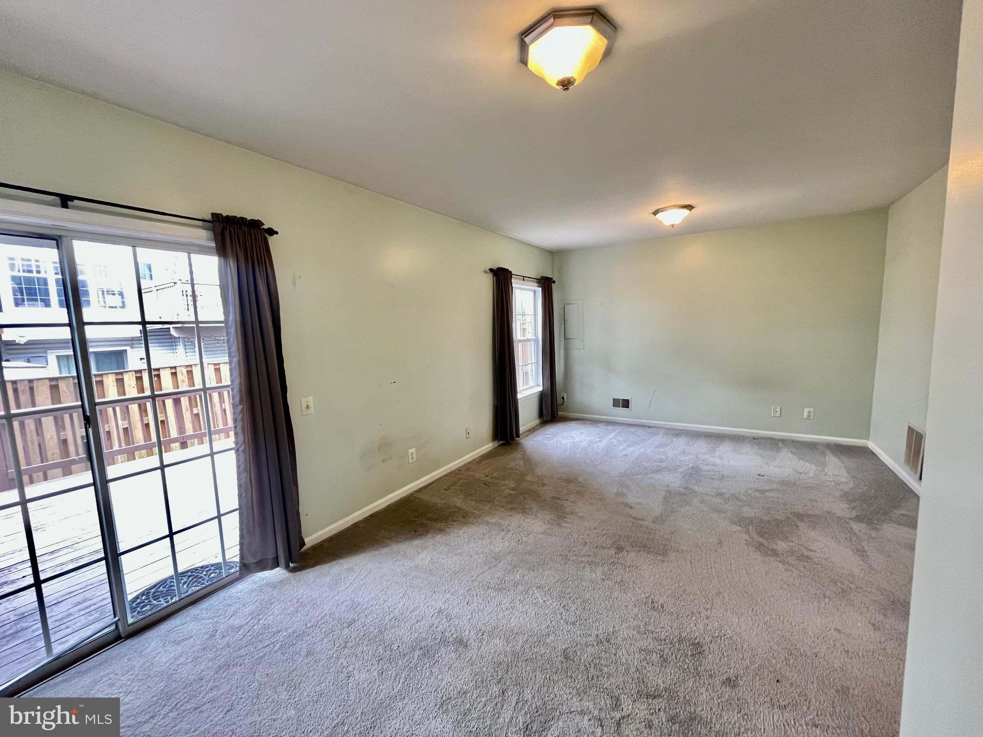 ISLAND CREEK - Residential Lease