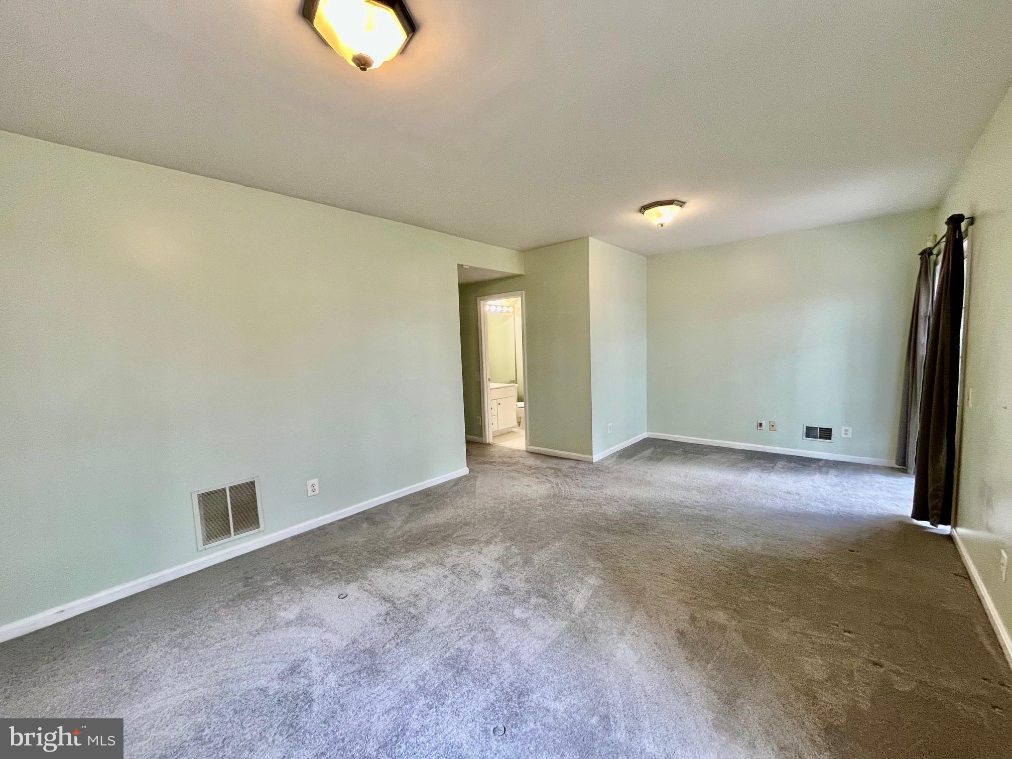 ISLAND CREEK - Residential Lease