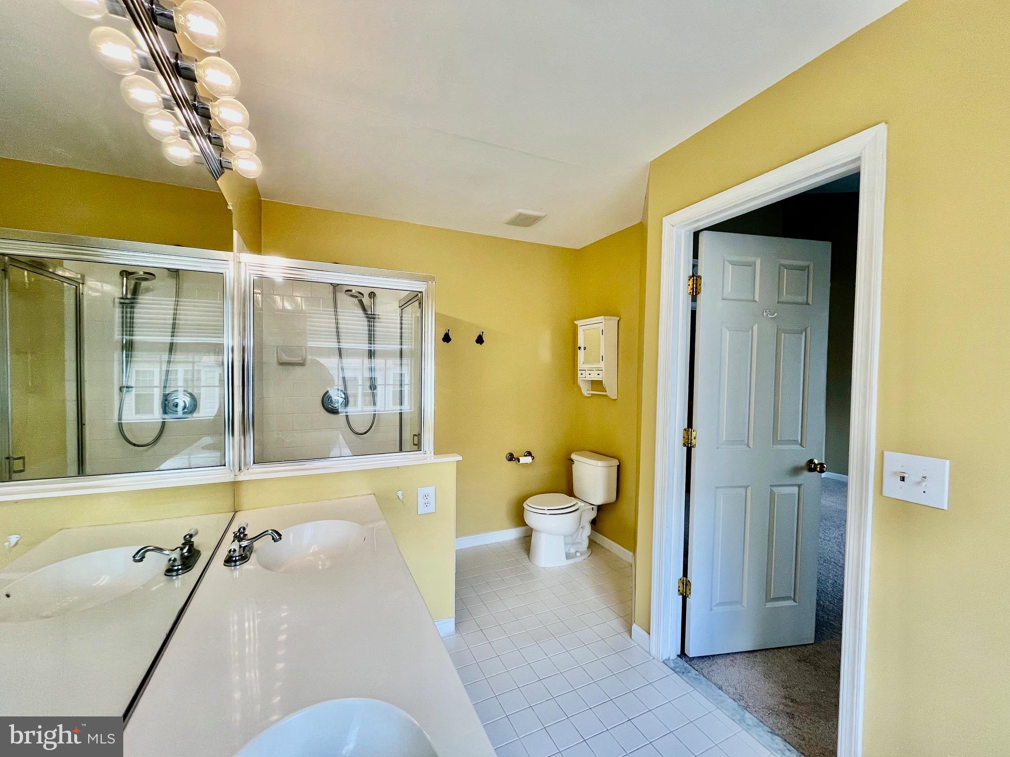 ISLAND CREEK - Residential Lease