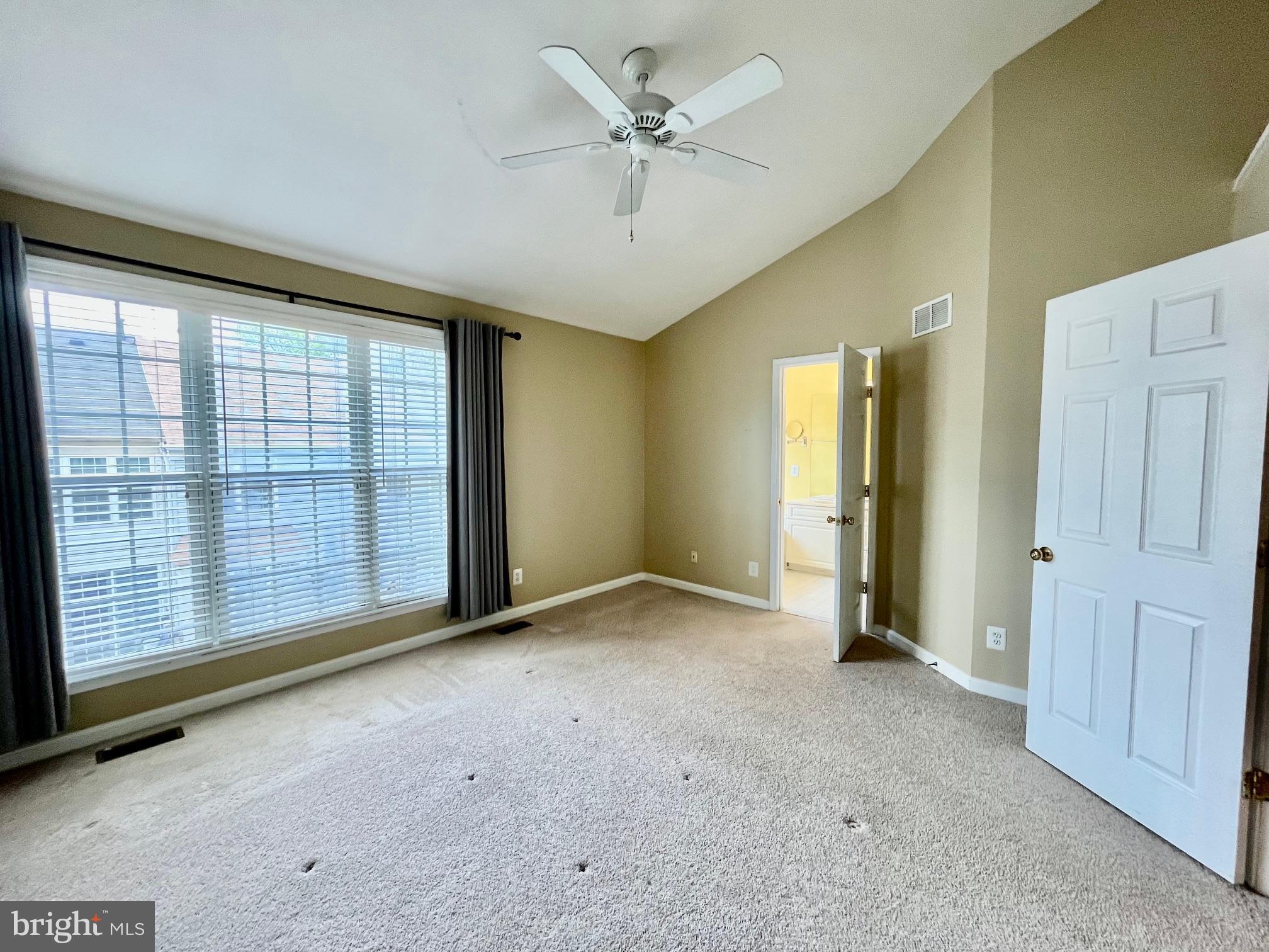 ISLAND CREEK - Residential Lease