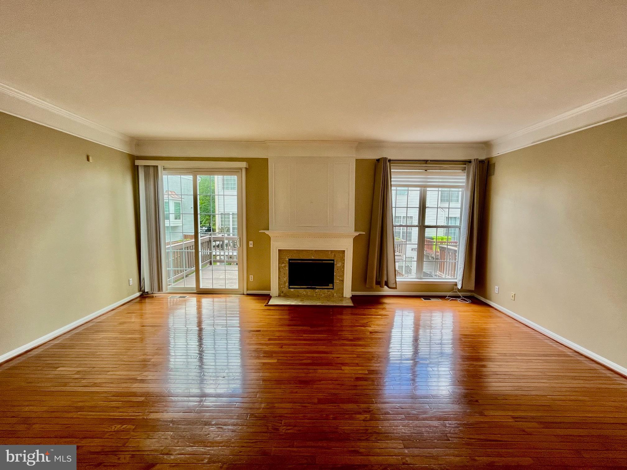 ISLAND CREEK - Residential Lease