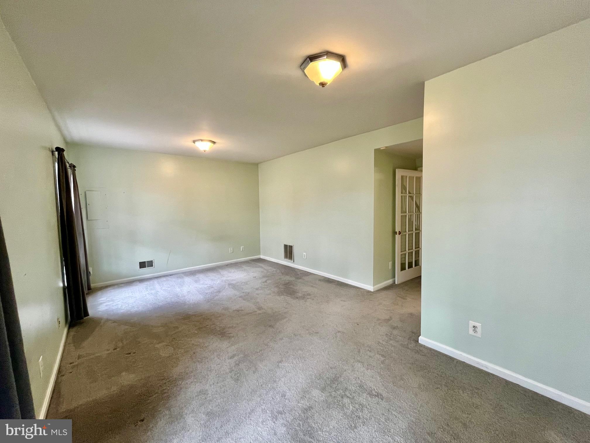 ISLAND CREEK - Residential Lease