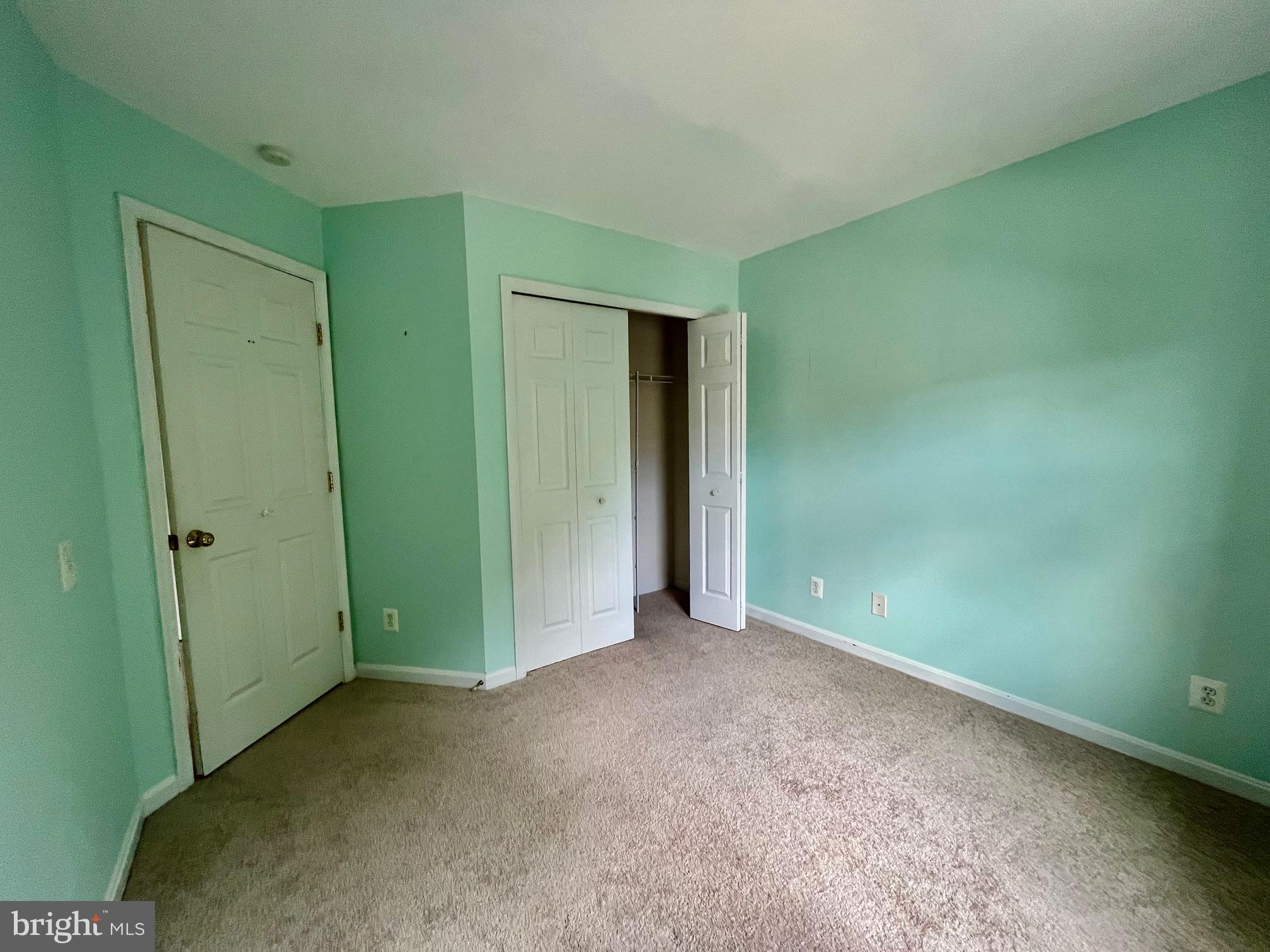 ISLAND CREEK - Residential Lease