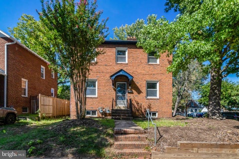 Condo For Rent - 34 E Walnut Street<br/> Alexandria City County, ALEXANDRIA, VA 22301
