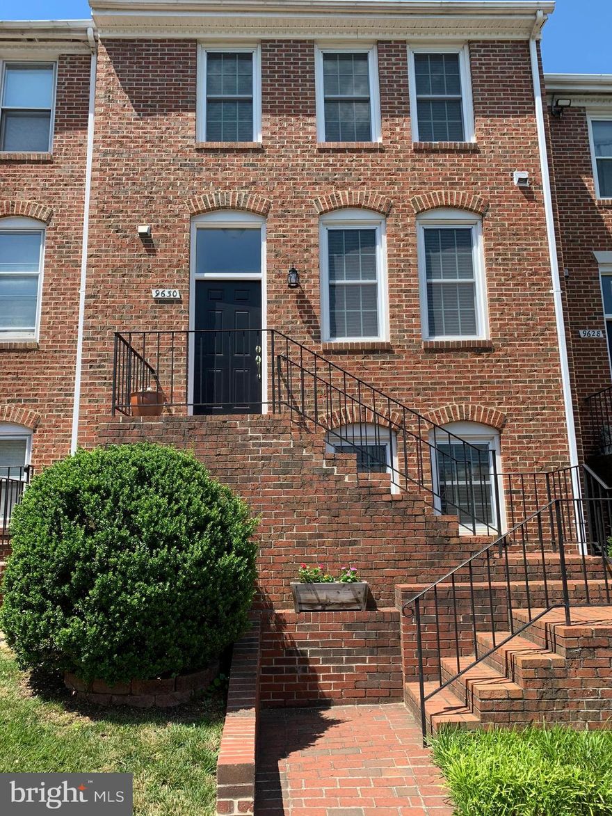 Light and bright  and close to Vienna metro.  Hardwood floors throughout.  Fresh paint, chair rail, crown molding, and paneling on main level.  Updated kitchen with shaker style cabinets, stainless steel appliances, and granite countertops.  Brand new refrigerator.  Two electric fireplaces.  Energy efficient upgrades throughout.  Updated master bath.  Mid and lower-level decks.  No smoking.  Pets case by case.