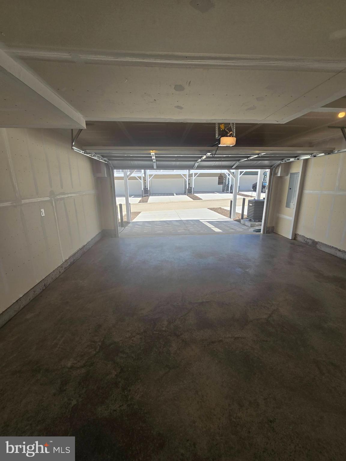 RED CLOVER MEADOWS - Residential Lease