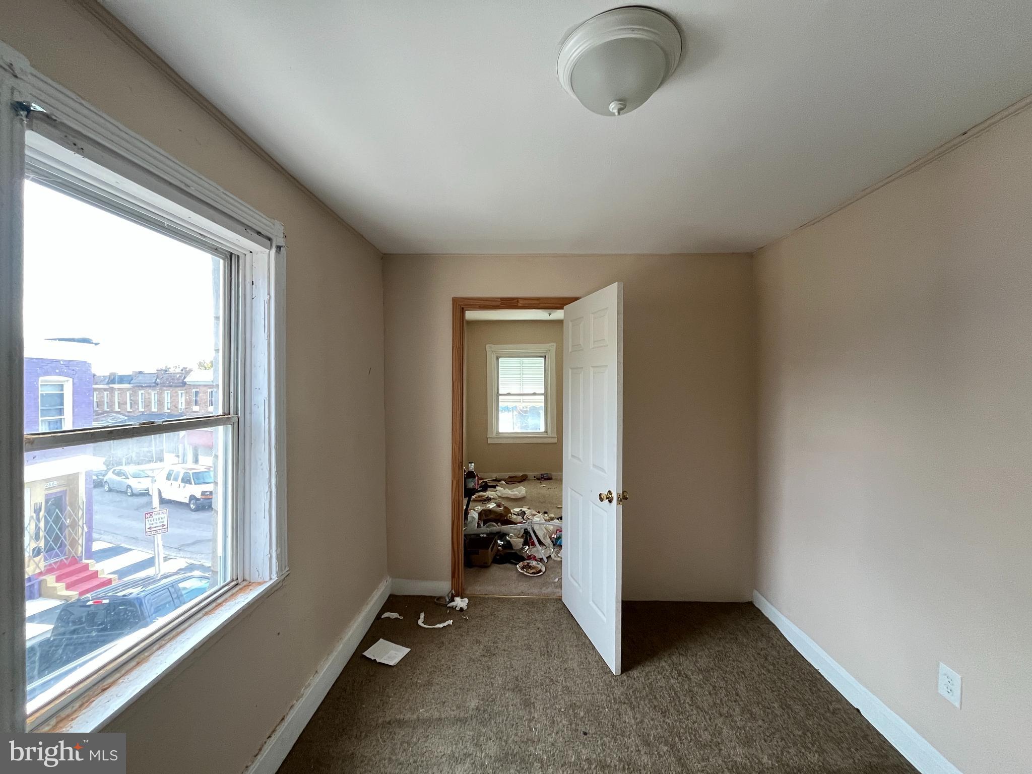 MILL HILL - Residential