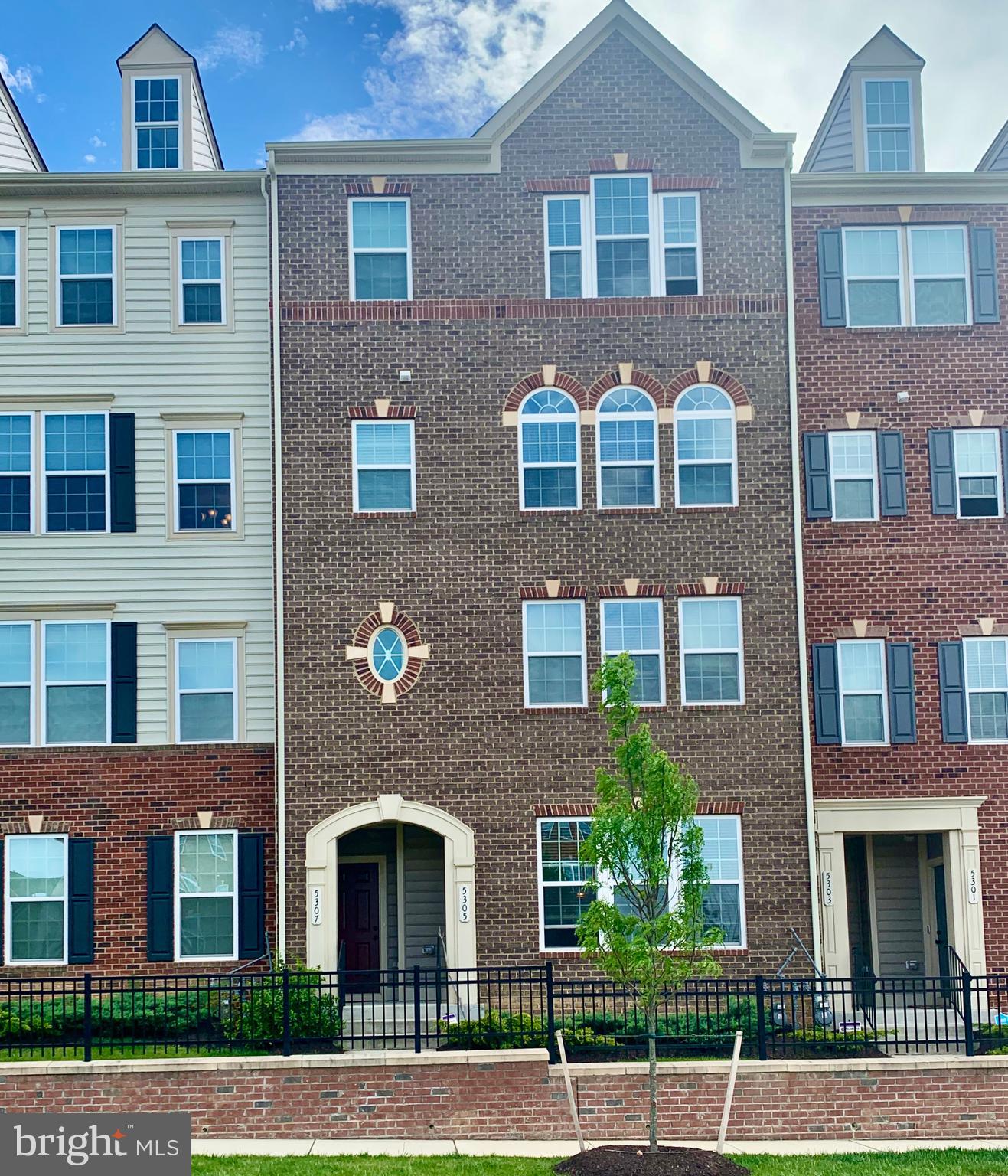 GREENBELT STATION - Residential