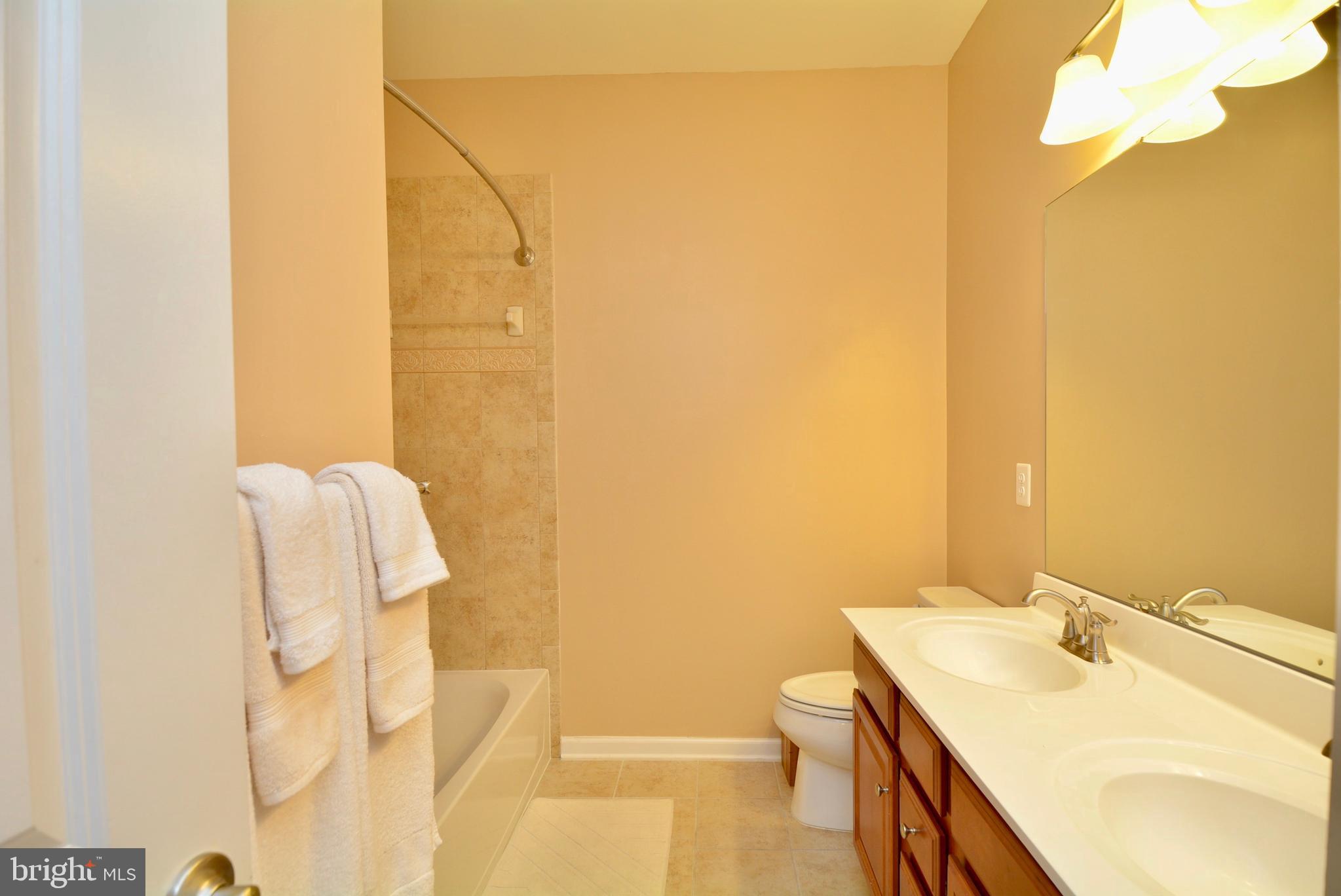 GREENBELT STATION - Residential