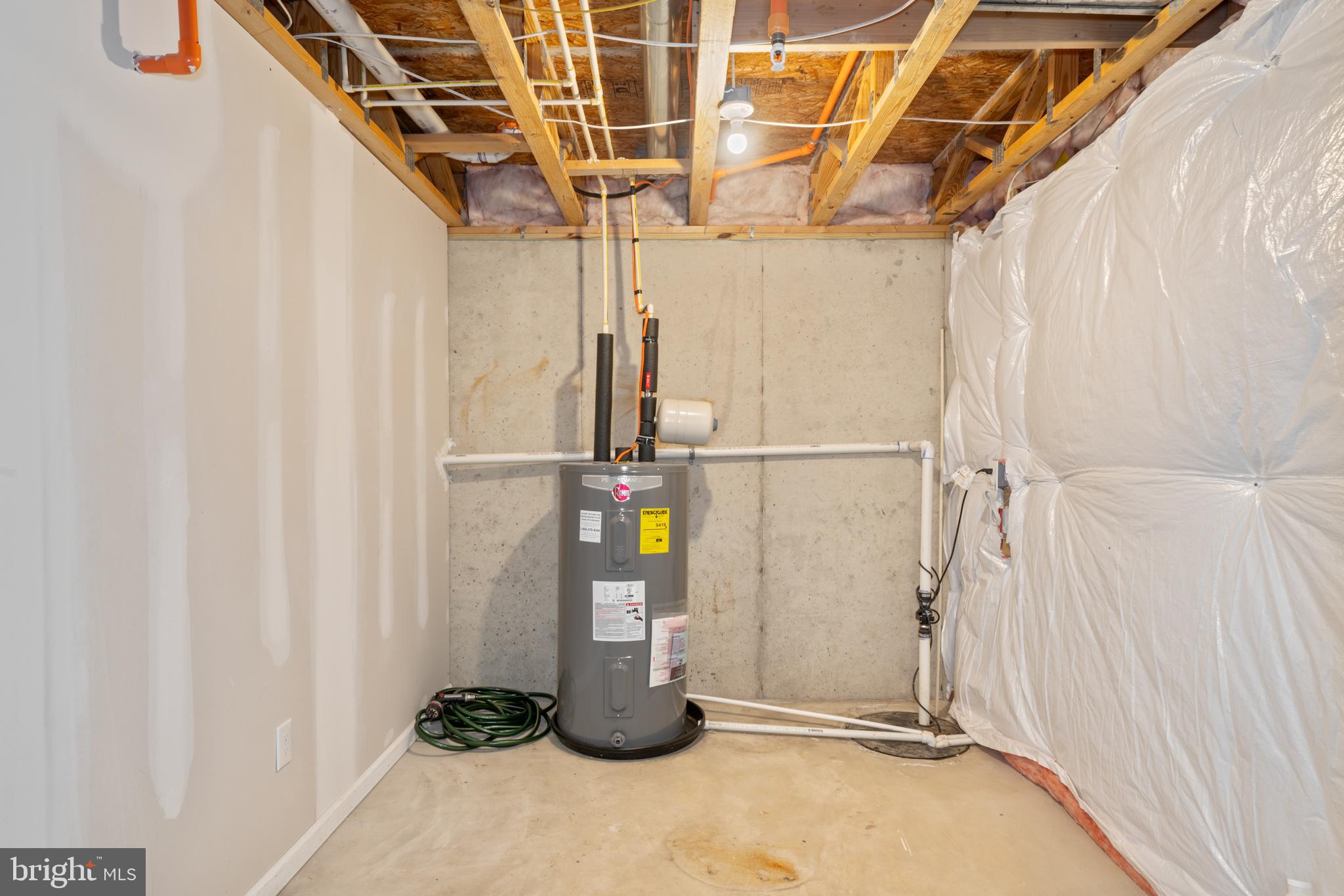 EMERALD WALK - Residential