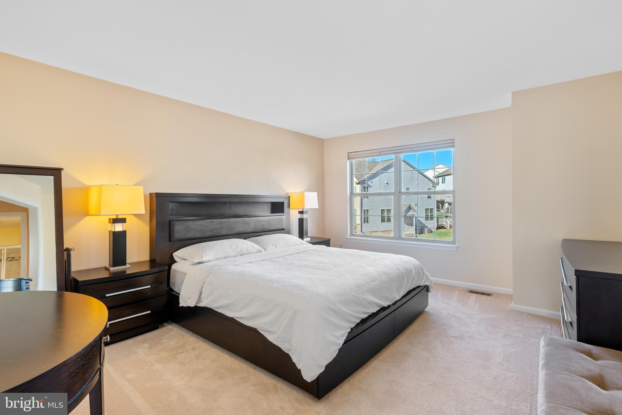 EMERALD WALK - Residential