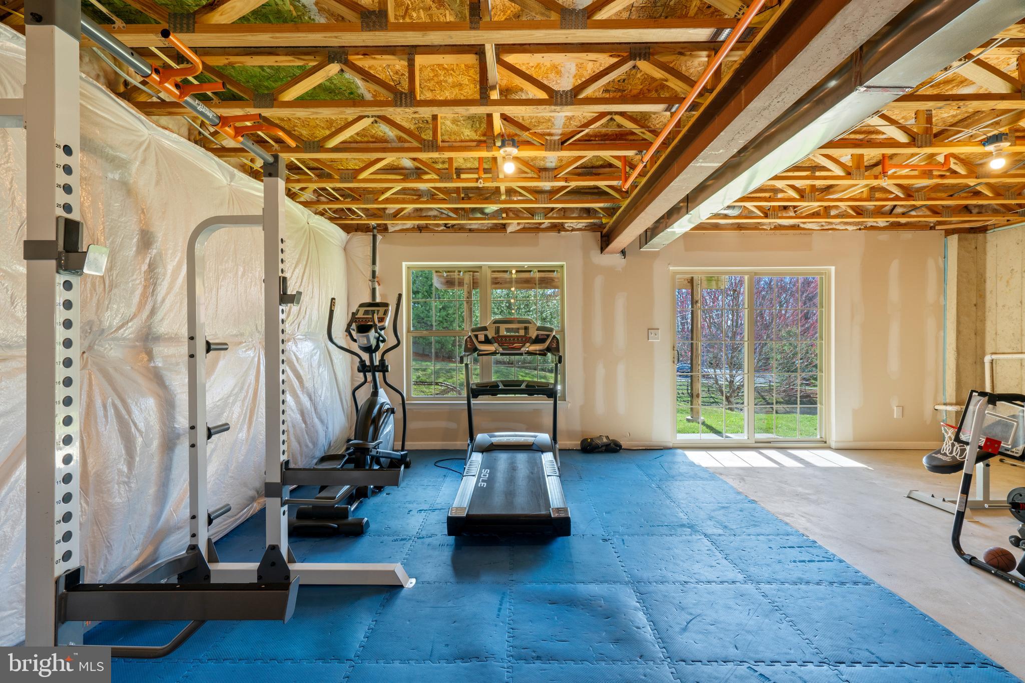 EMERALD WALK - Residential