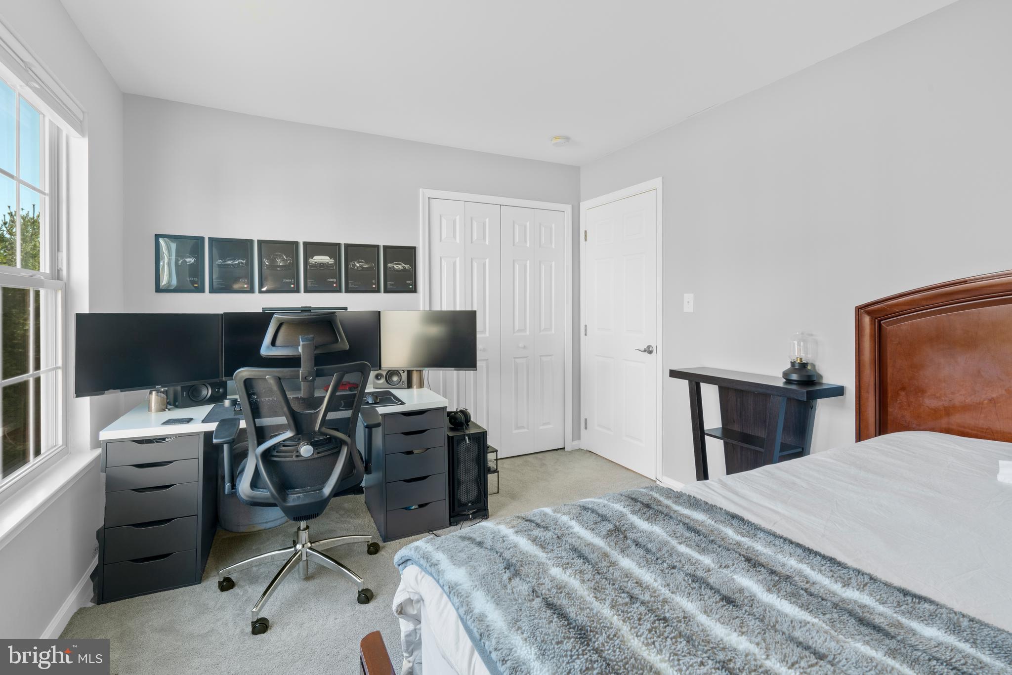 EMERALD WALK - Residential