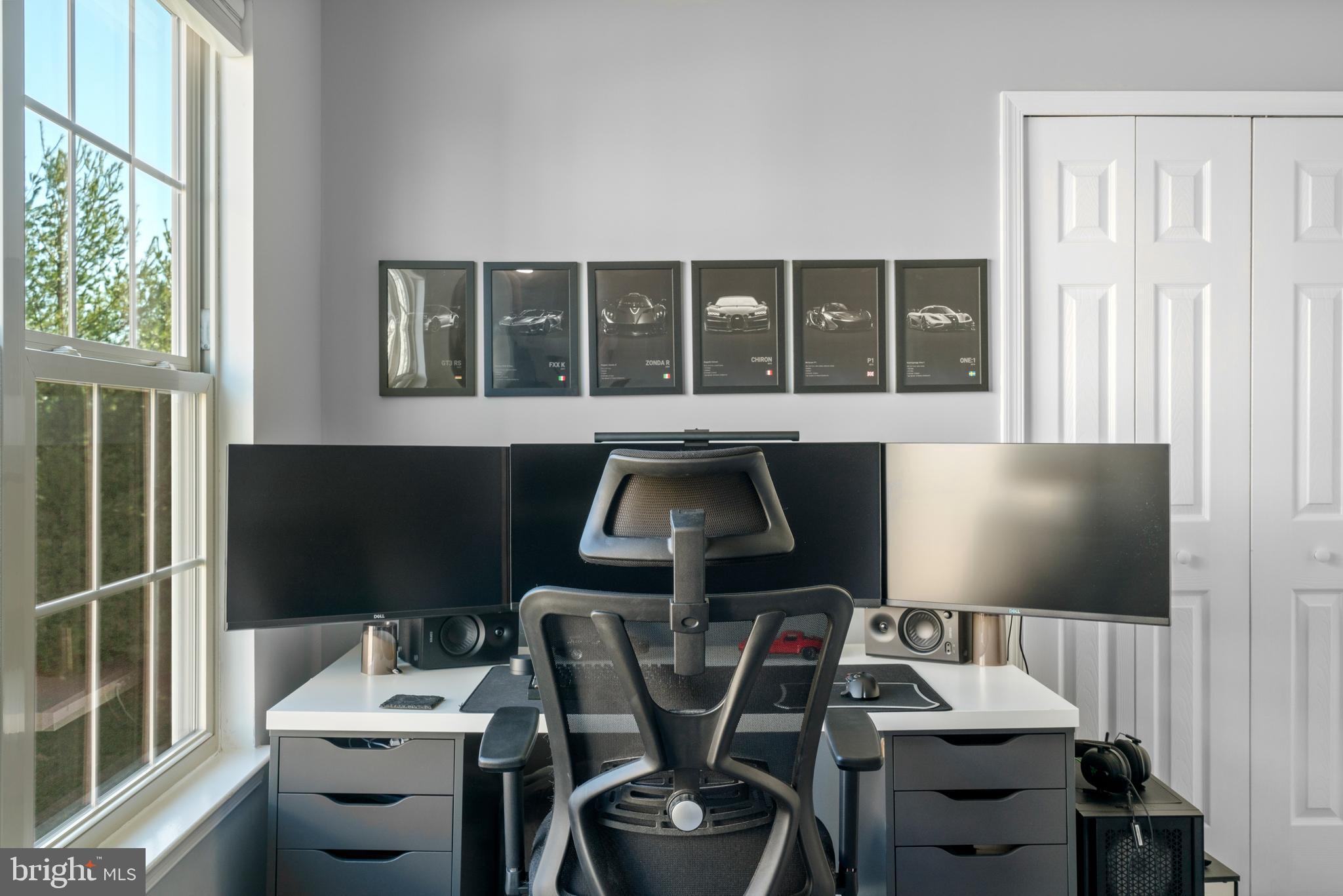 EMERALD WALK - Residential