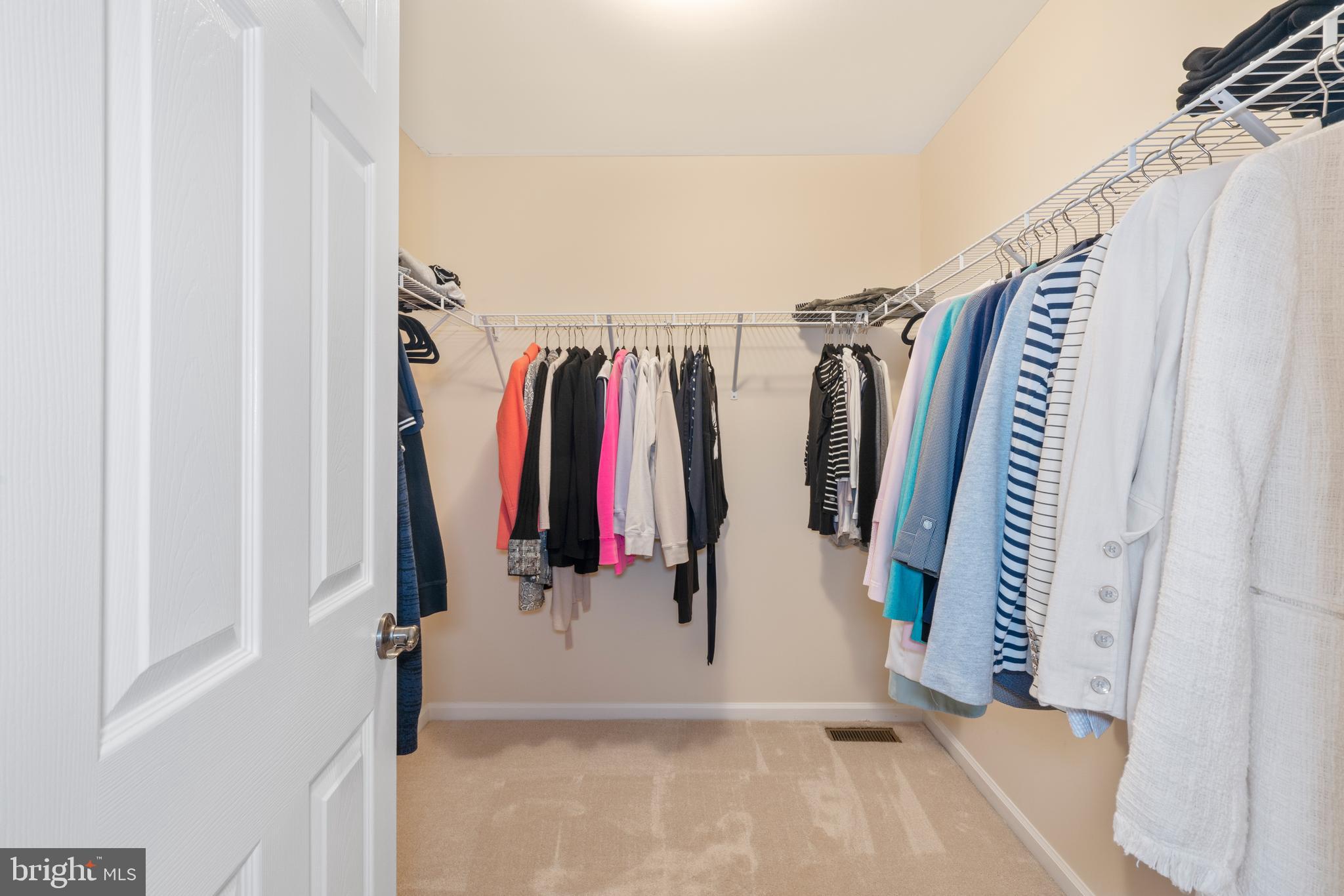 EMERALD WALK - Residential