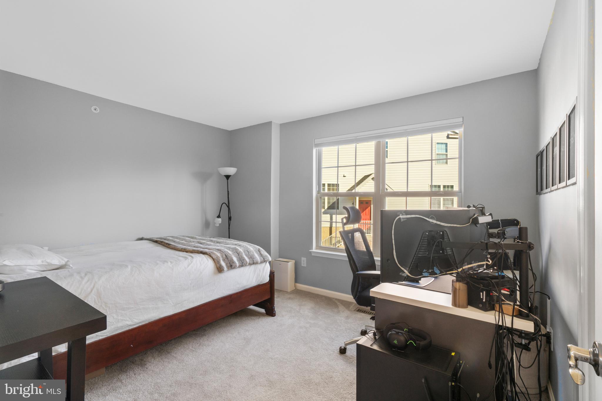 EMERALD WALK - Residential