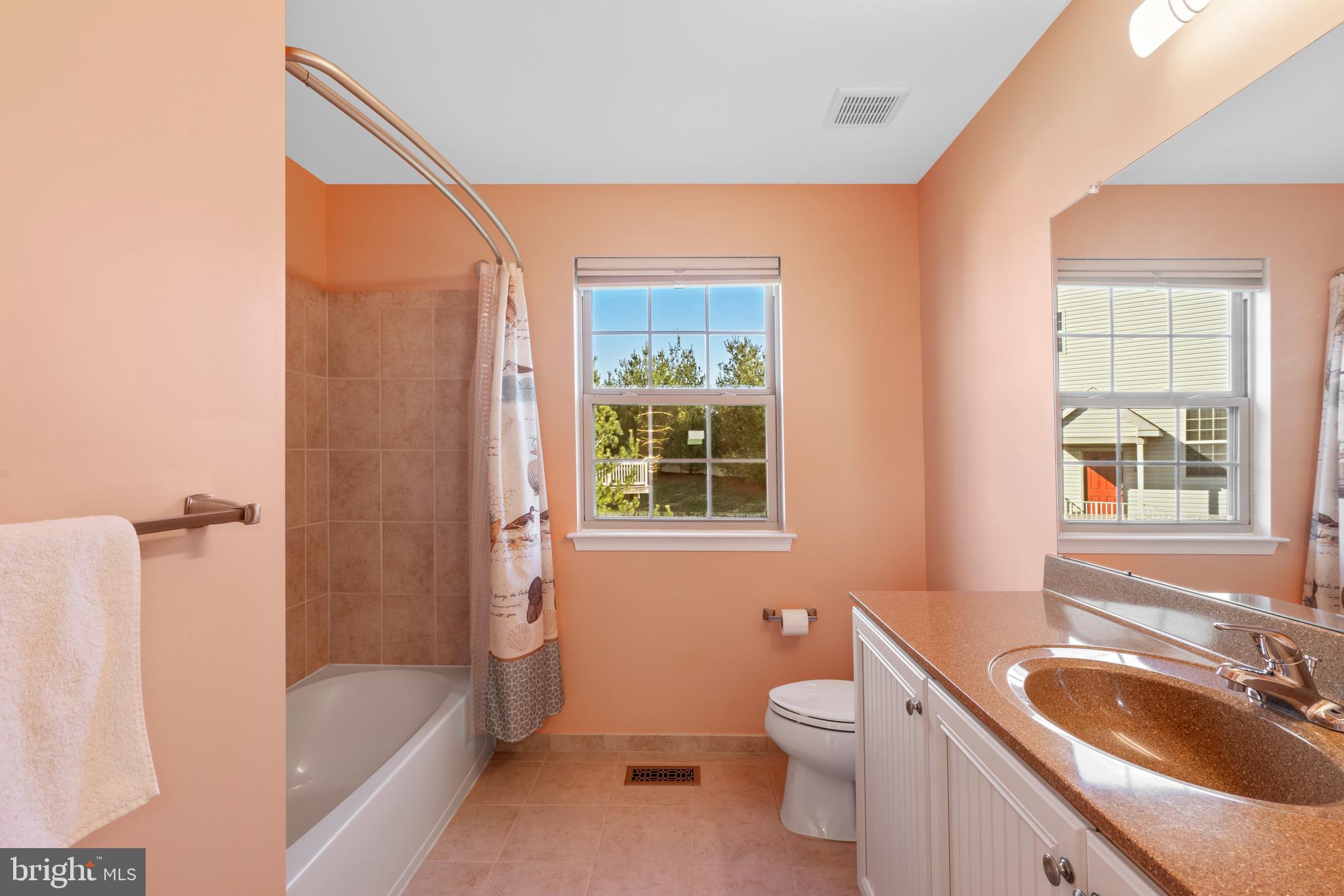 EMERALD WALK - Residential