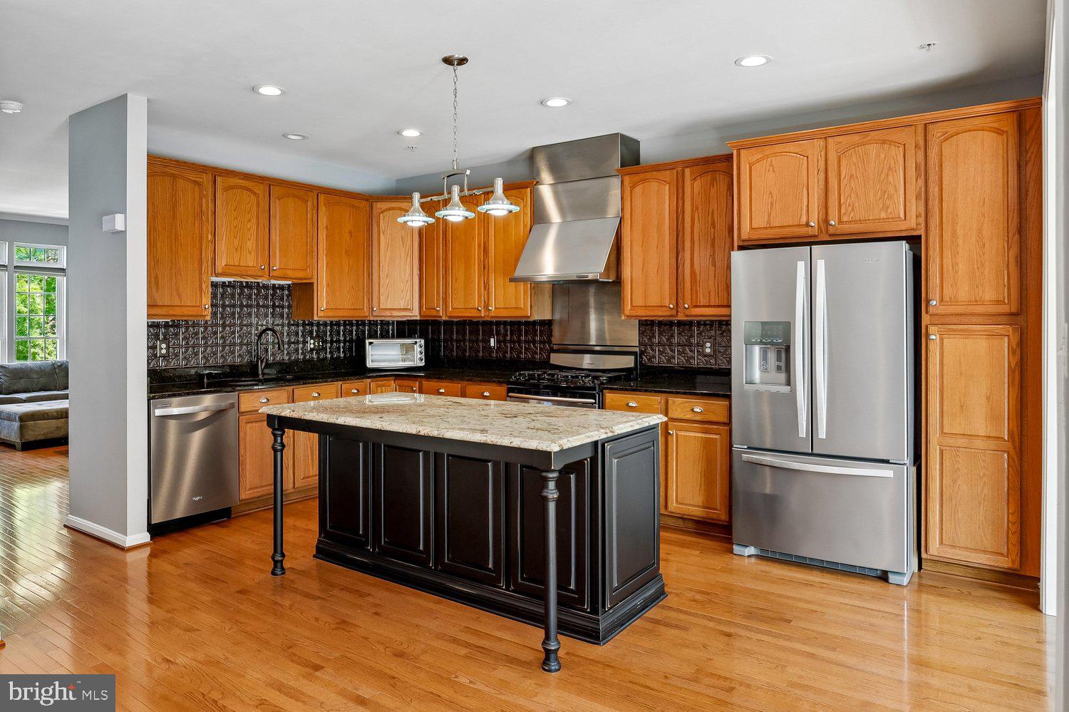 CHAPEL GROVE - Residential