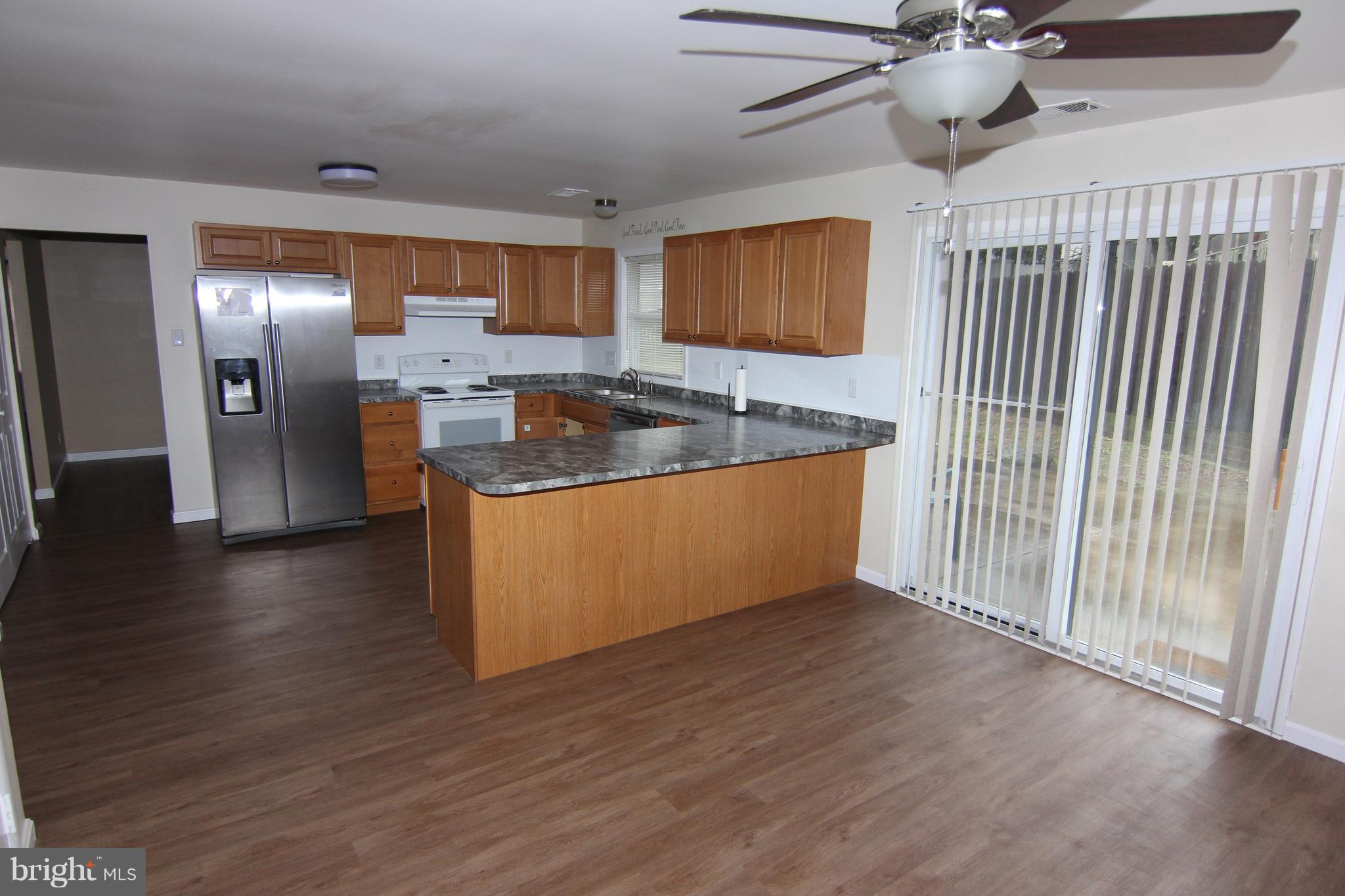 THE PROVINCES - Residential Lease