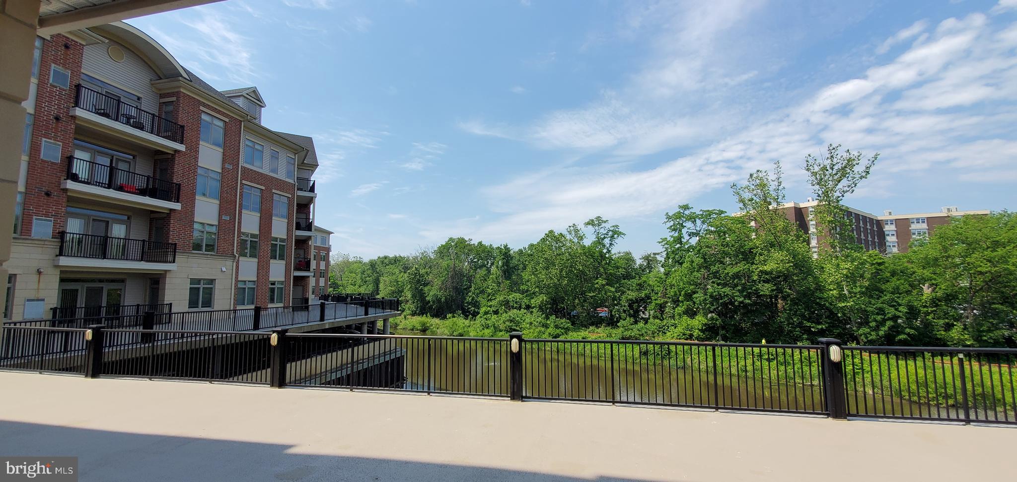 HUNTINGDON PLACE - Residential Lease